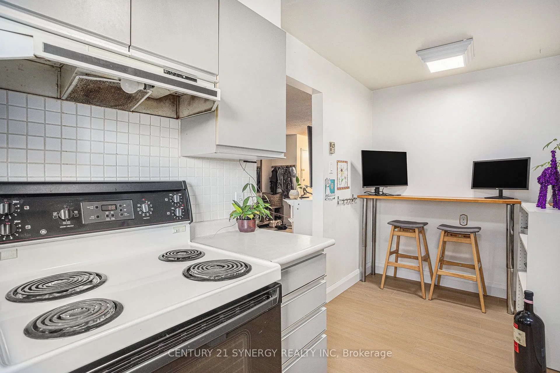 270 Brittany Drive, #204