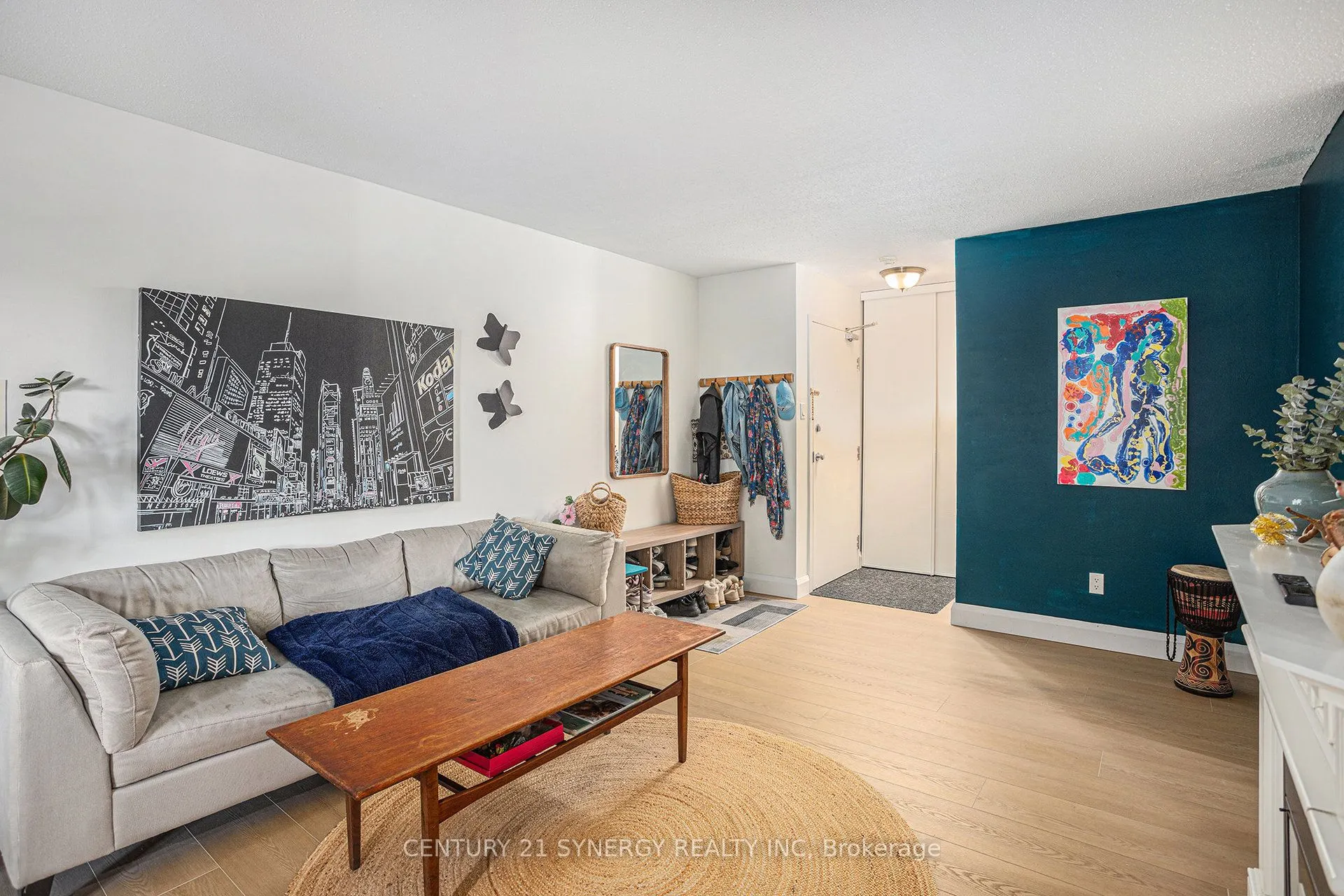 270 Brittany Drive, #204