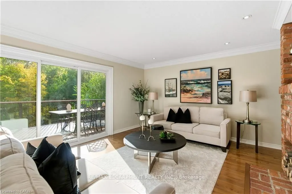 9 Mays Crescent