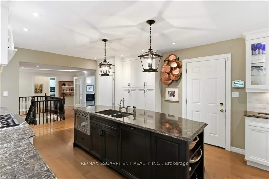 9 Mays Crescent