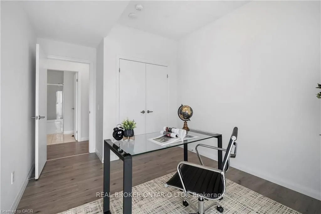 60 Charles Street W, #2405