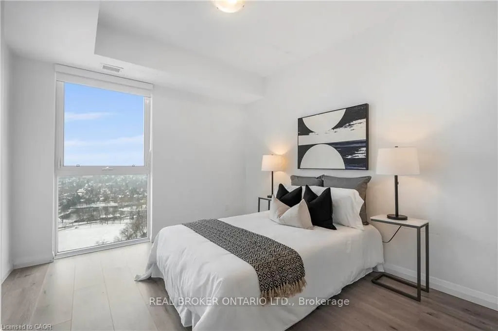 60 Charles Street W, #2405