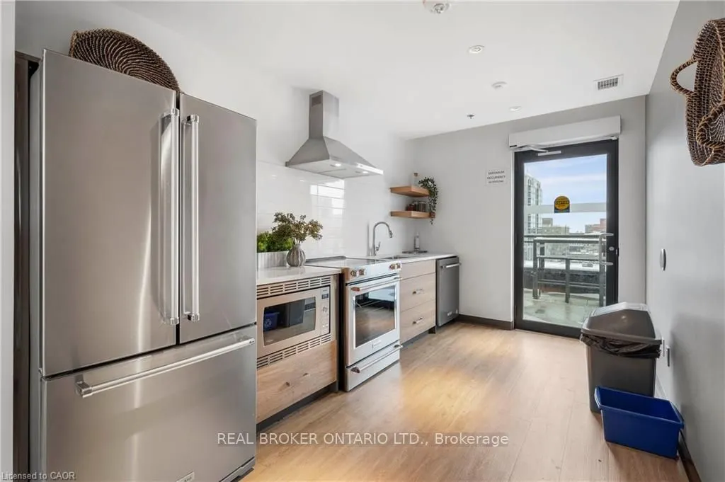 60 Charles Street W, #2405
