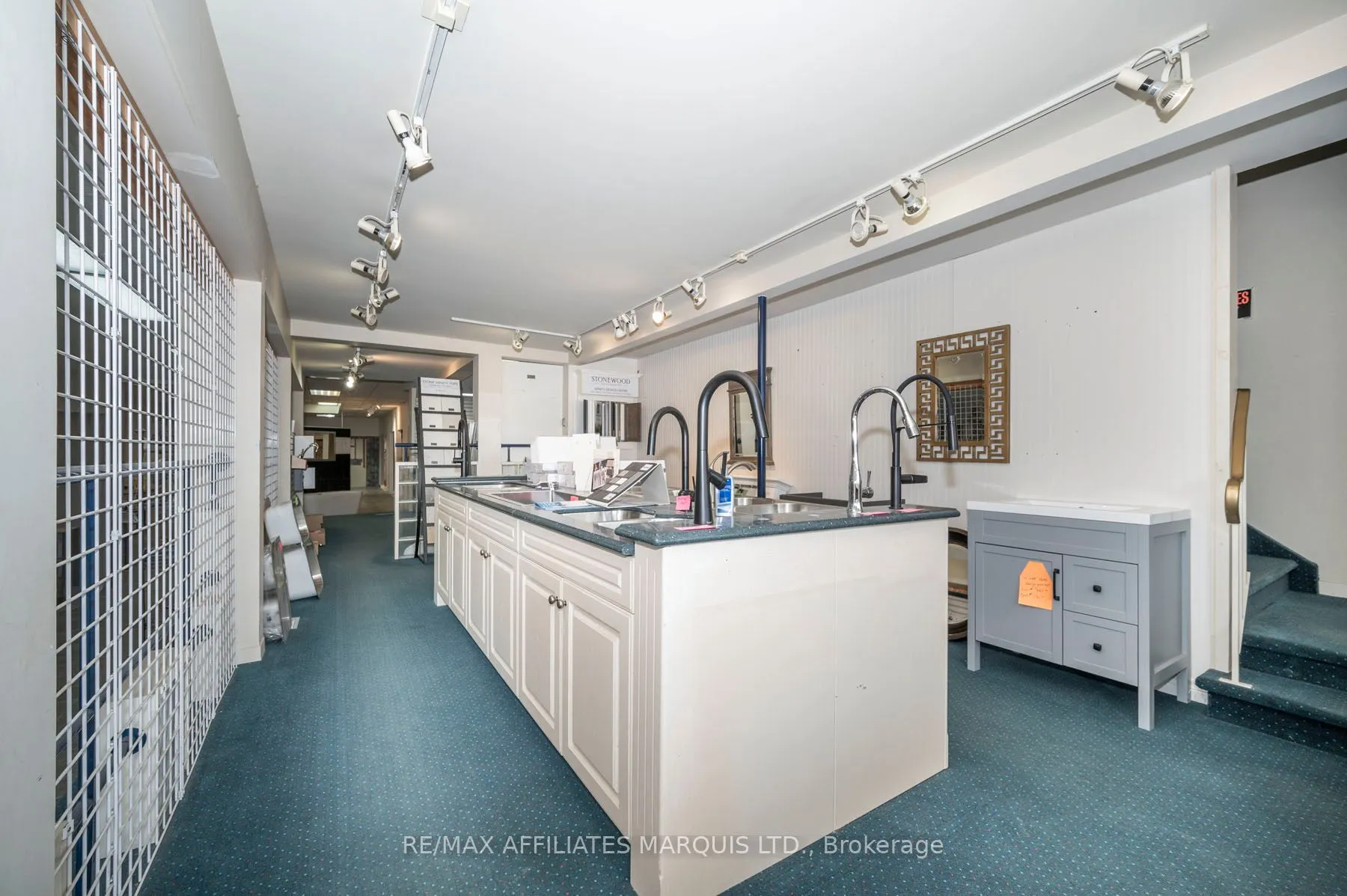 36 Marlborough Street N