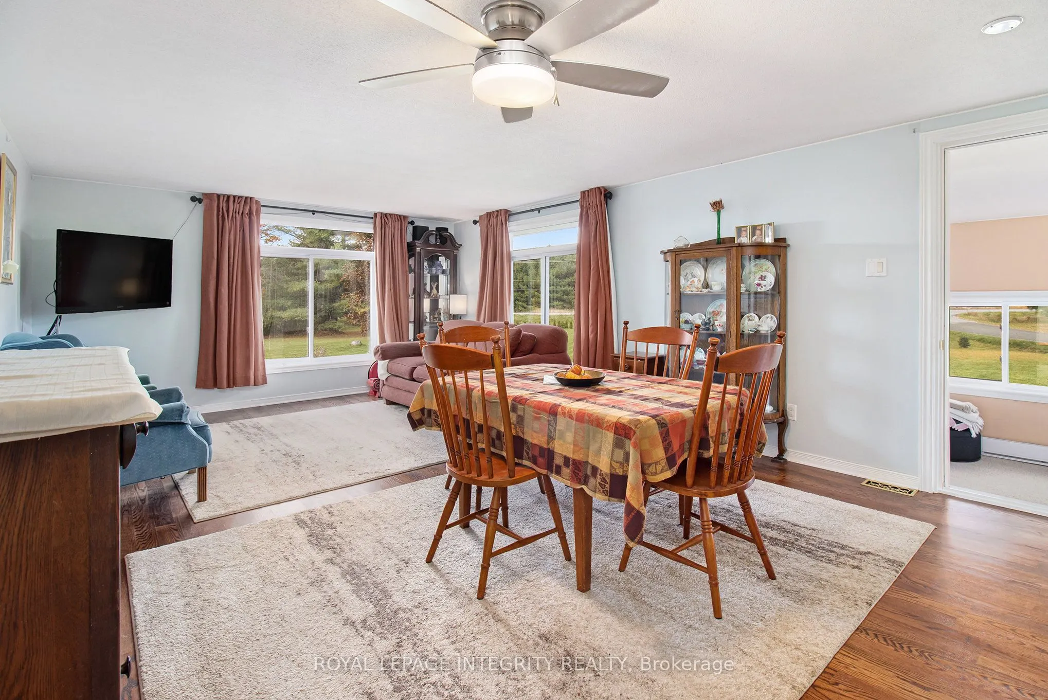 677 Bowes Side Road