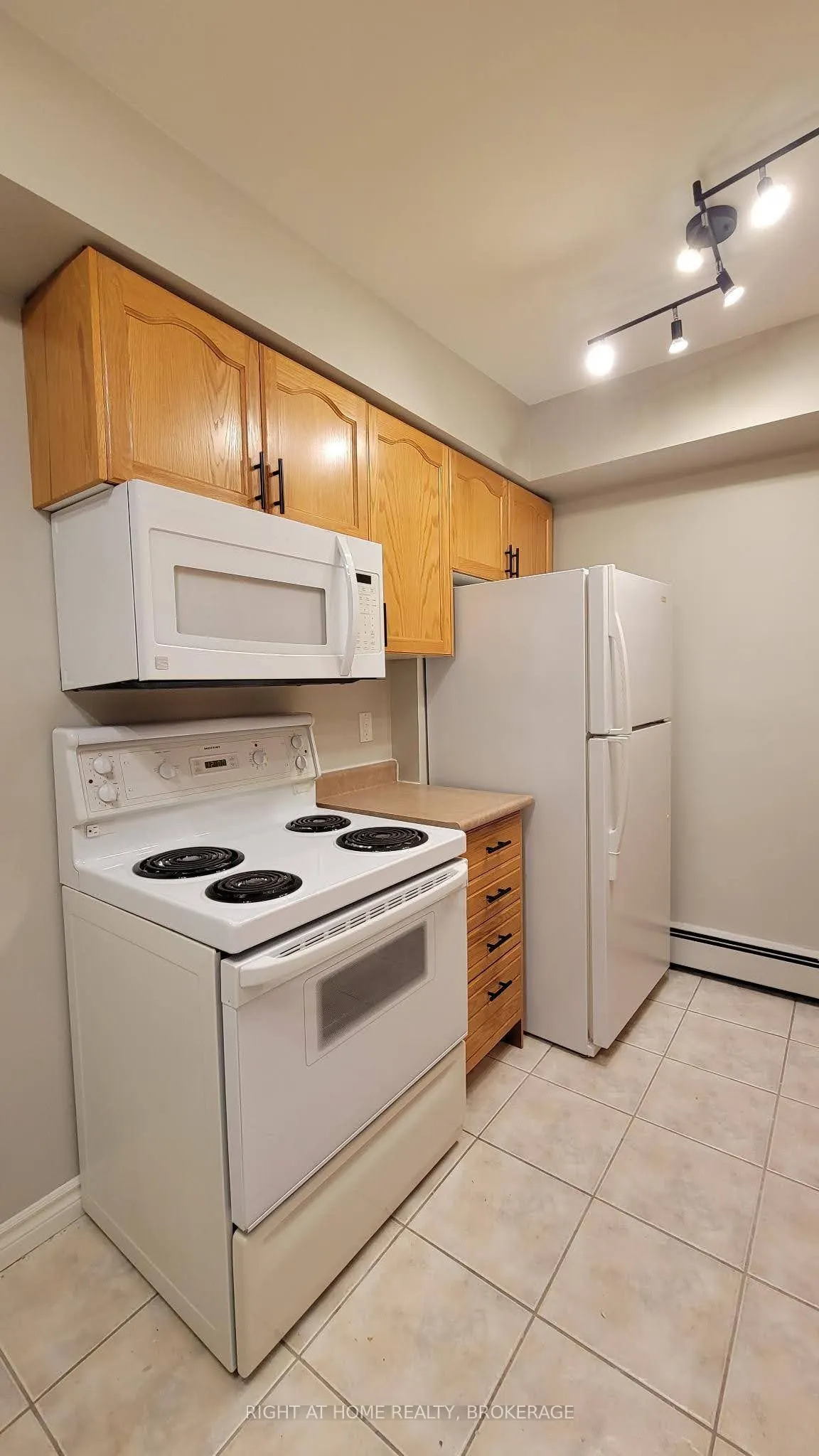 30 Summit Avenue, #606