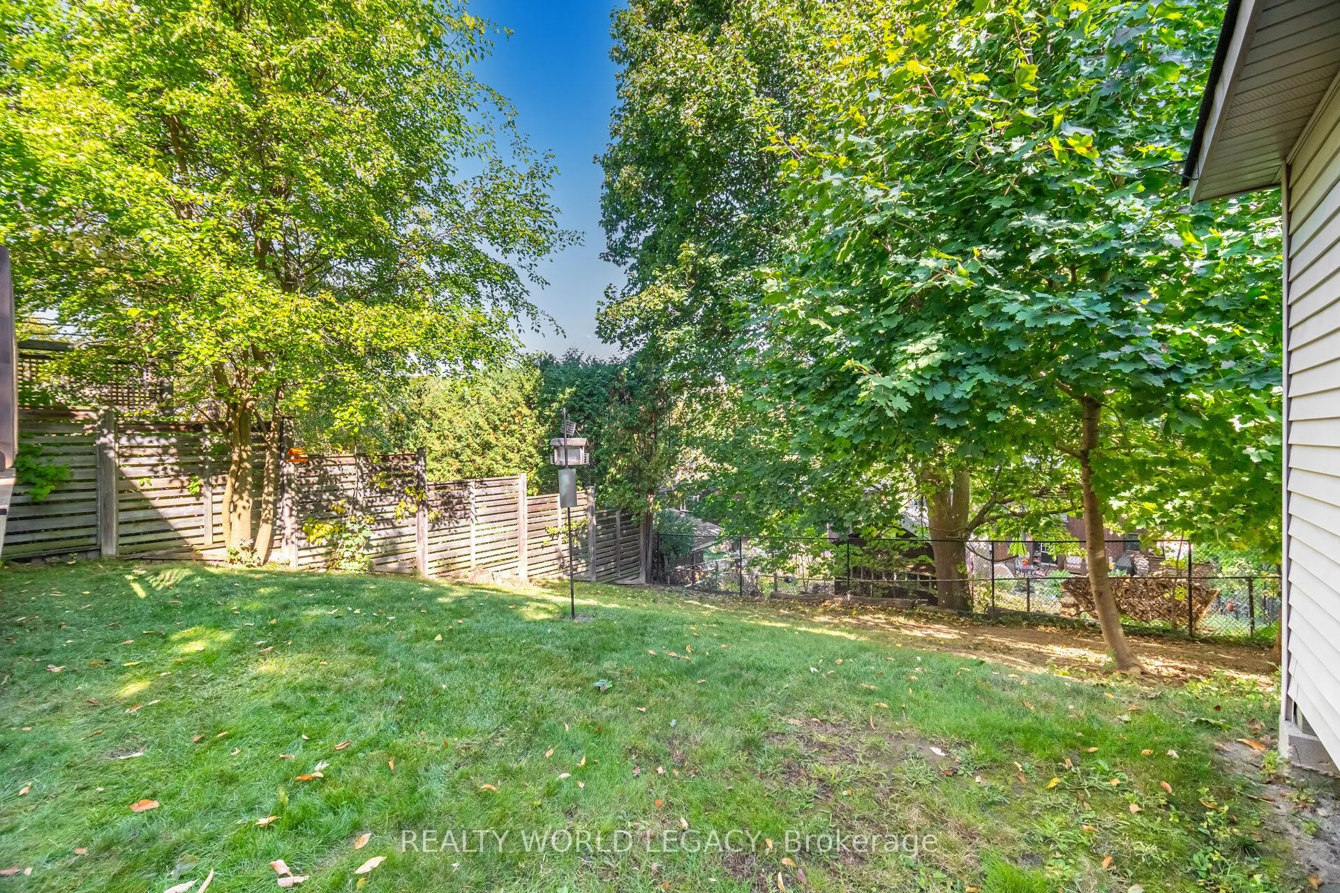 33 Morton Avenue