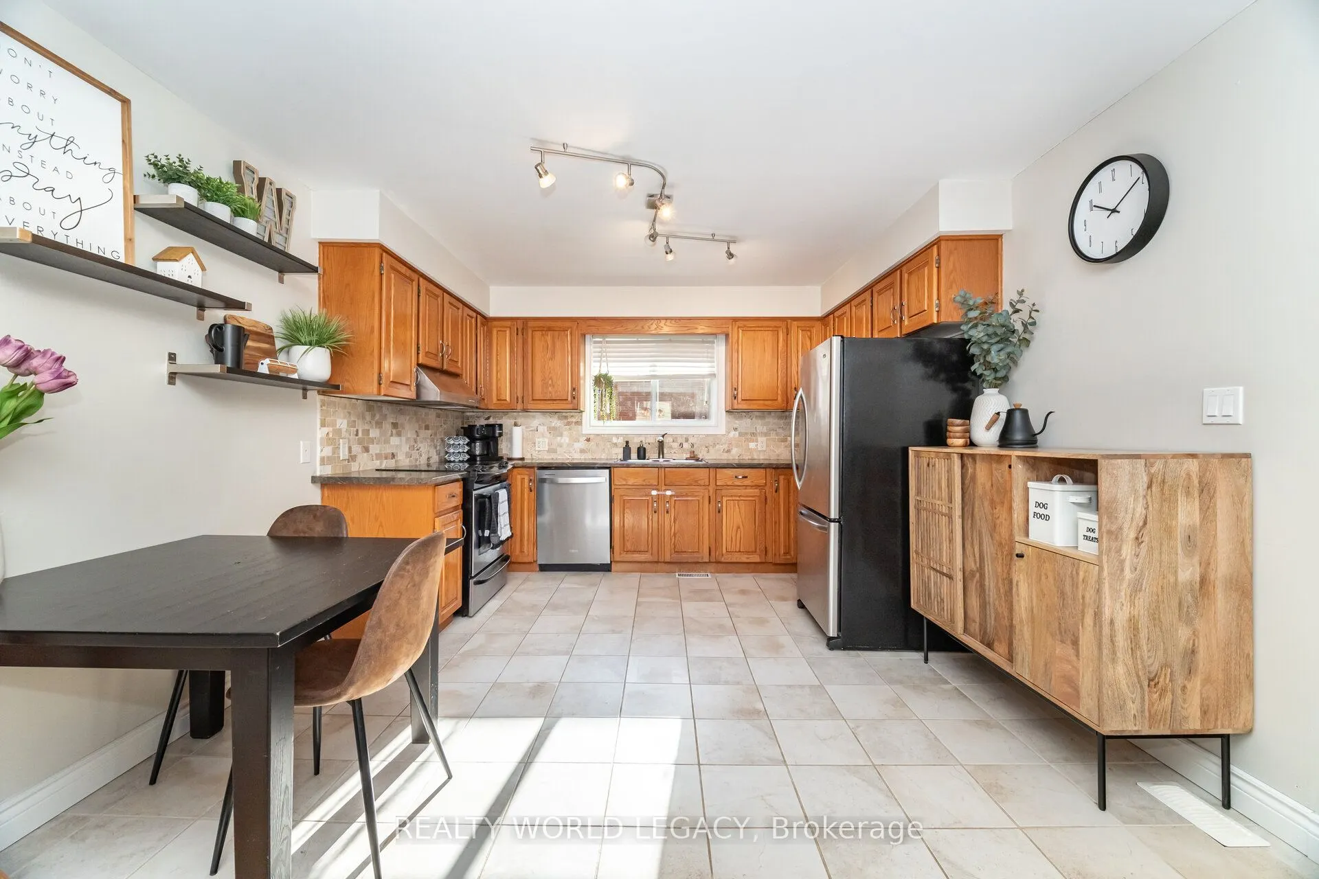 33 Morton Avenue