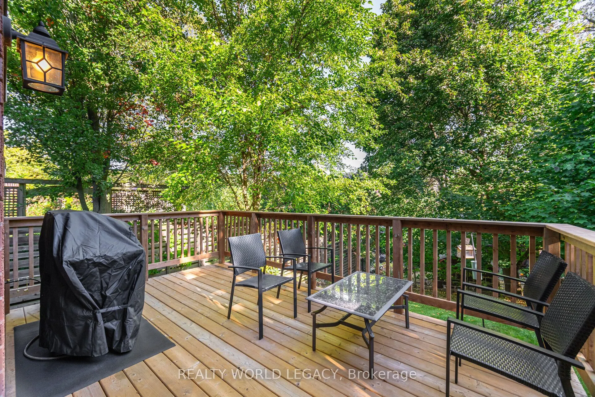 33 Morton Avenue