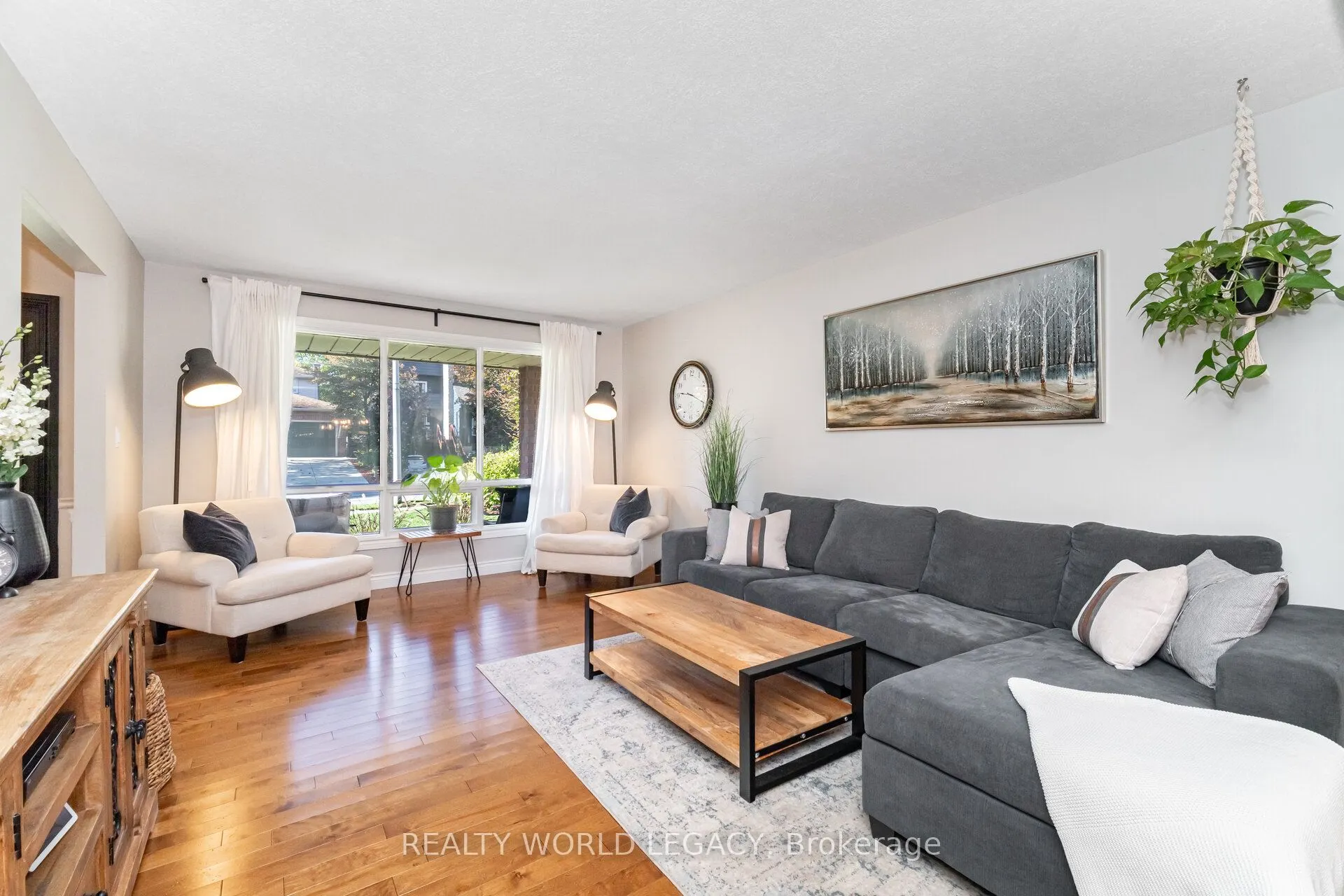 33 Morton Avenue
