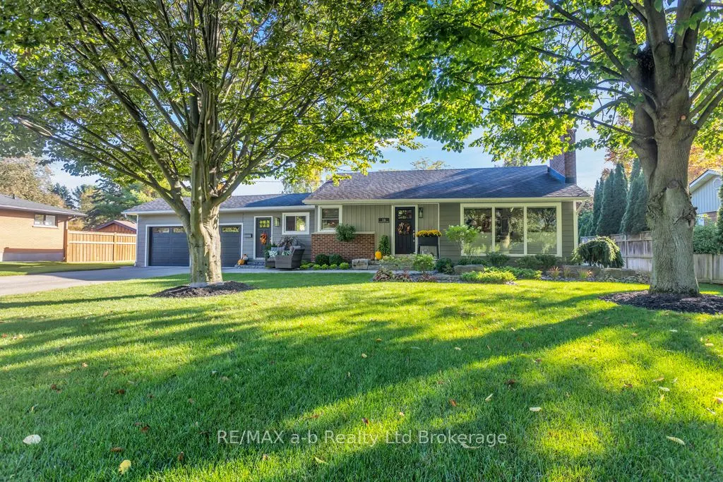 16 Charlotte Avenue