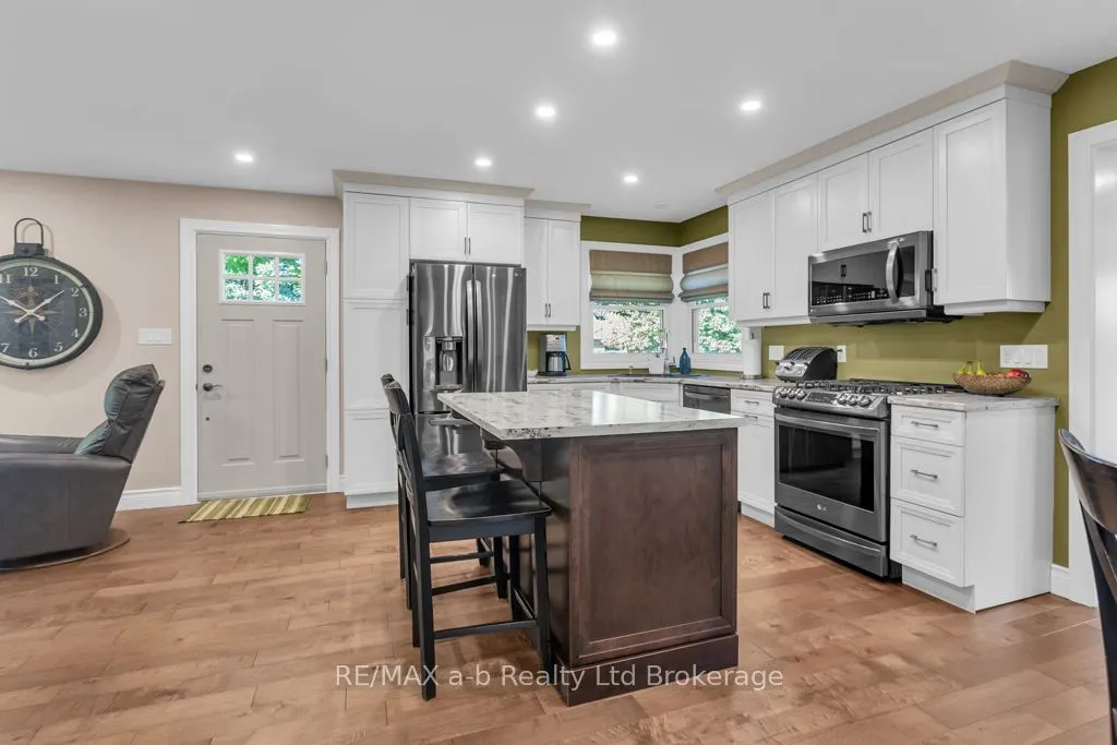 16 Charlotte Avenue