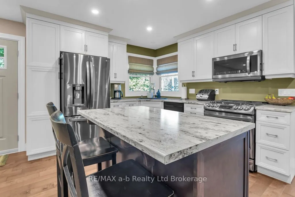 16 Charlotte Avenue