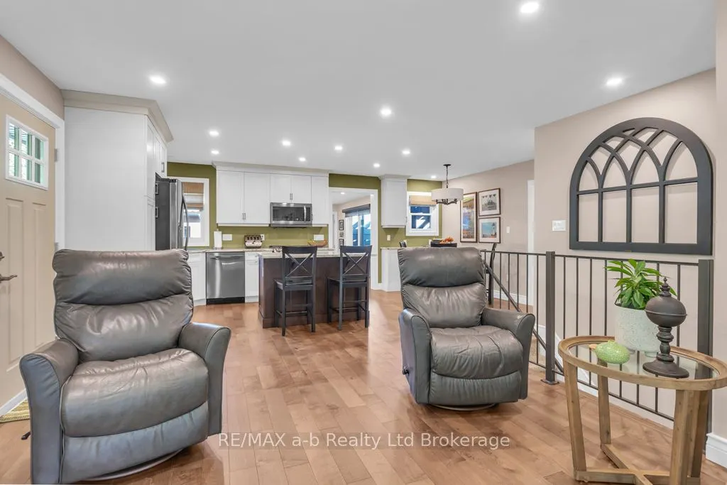 16 Charlotte Avenue