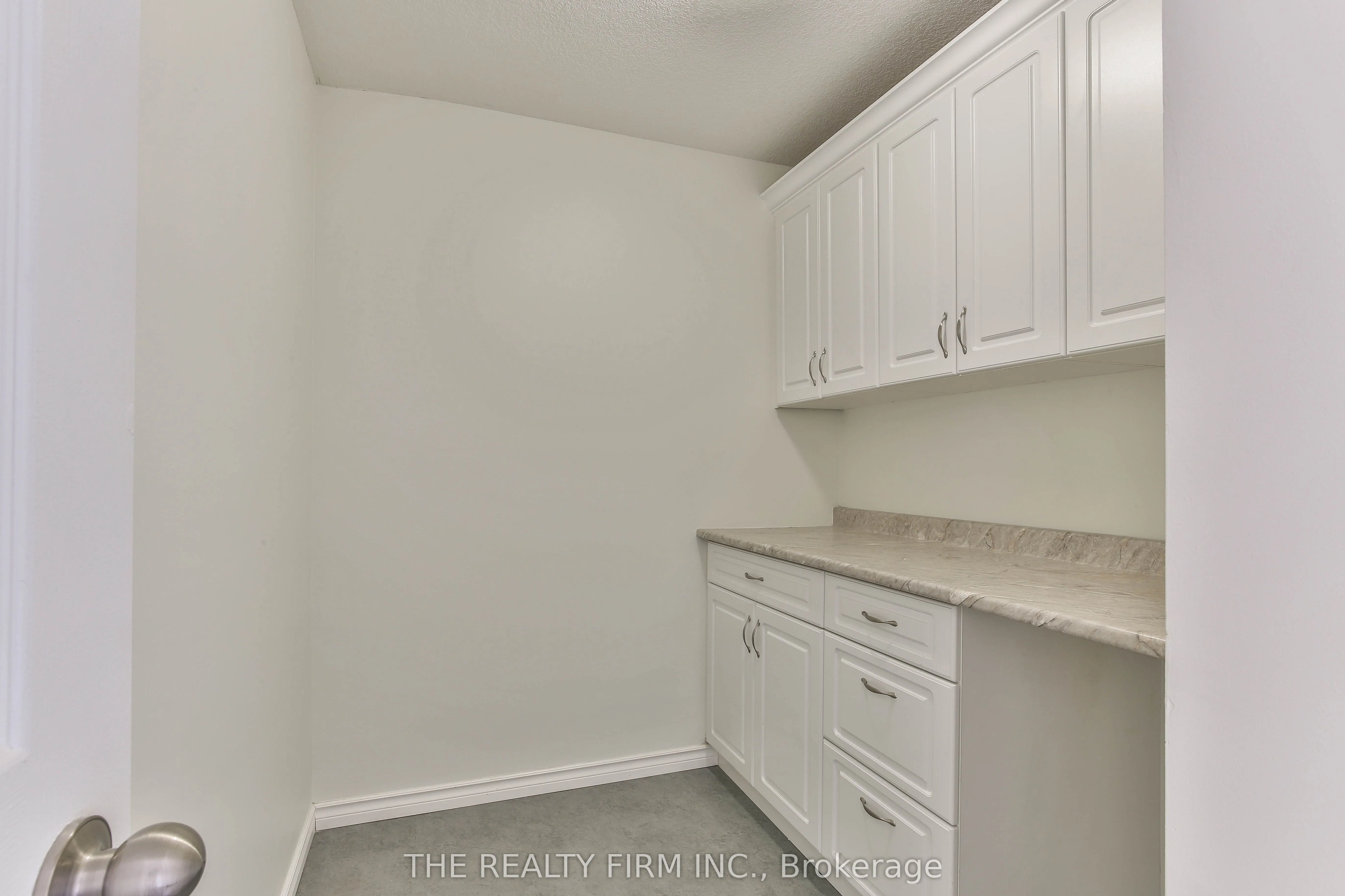 323 Colborne Street, #2605