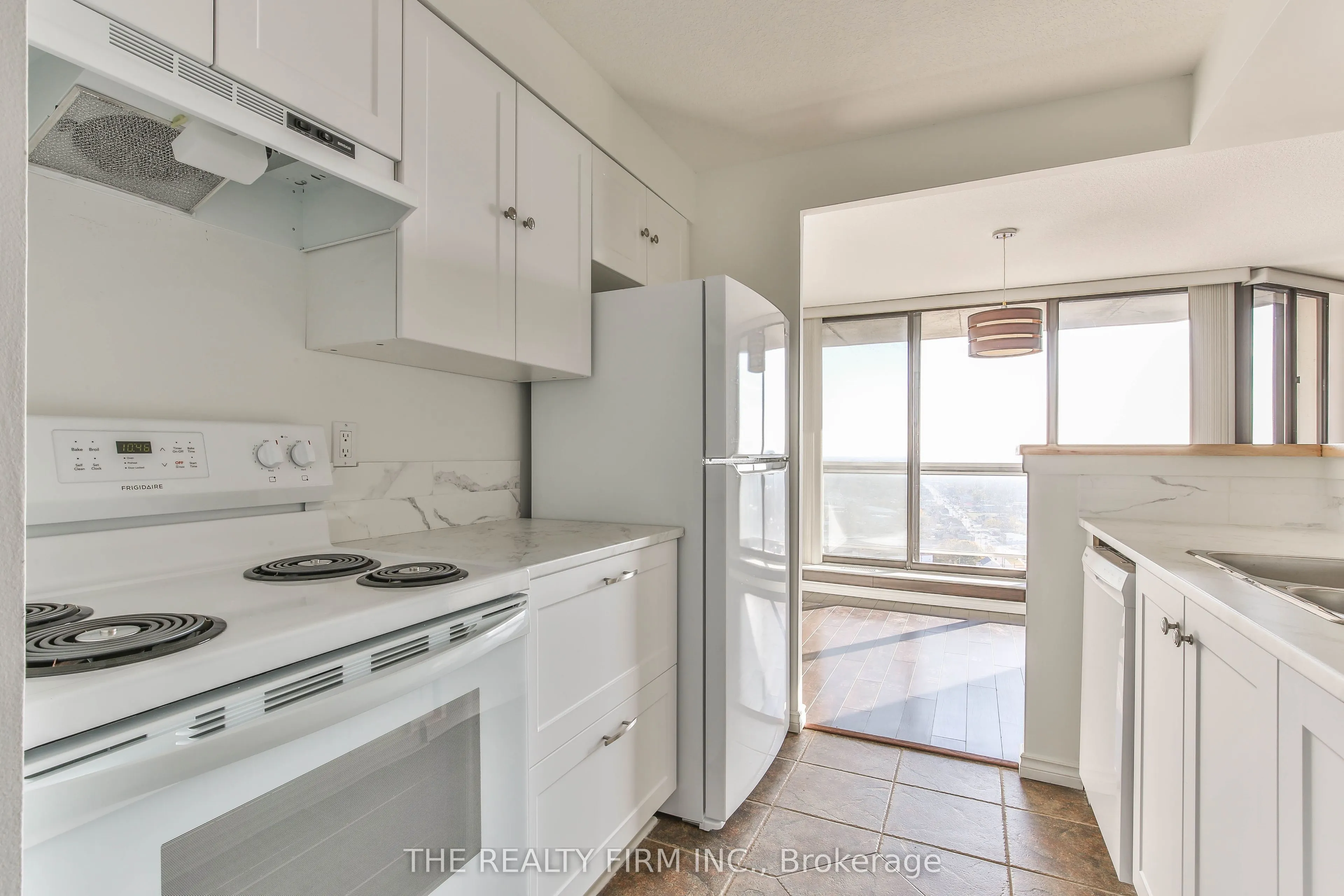 323 Colborne Street, #2605