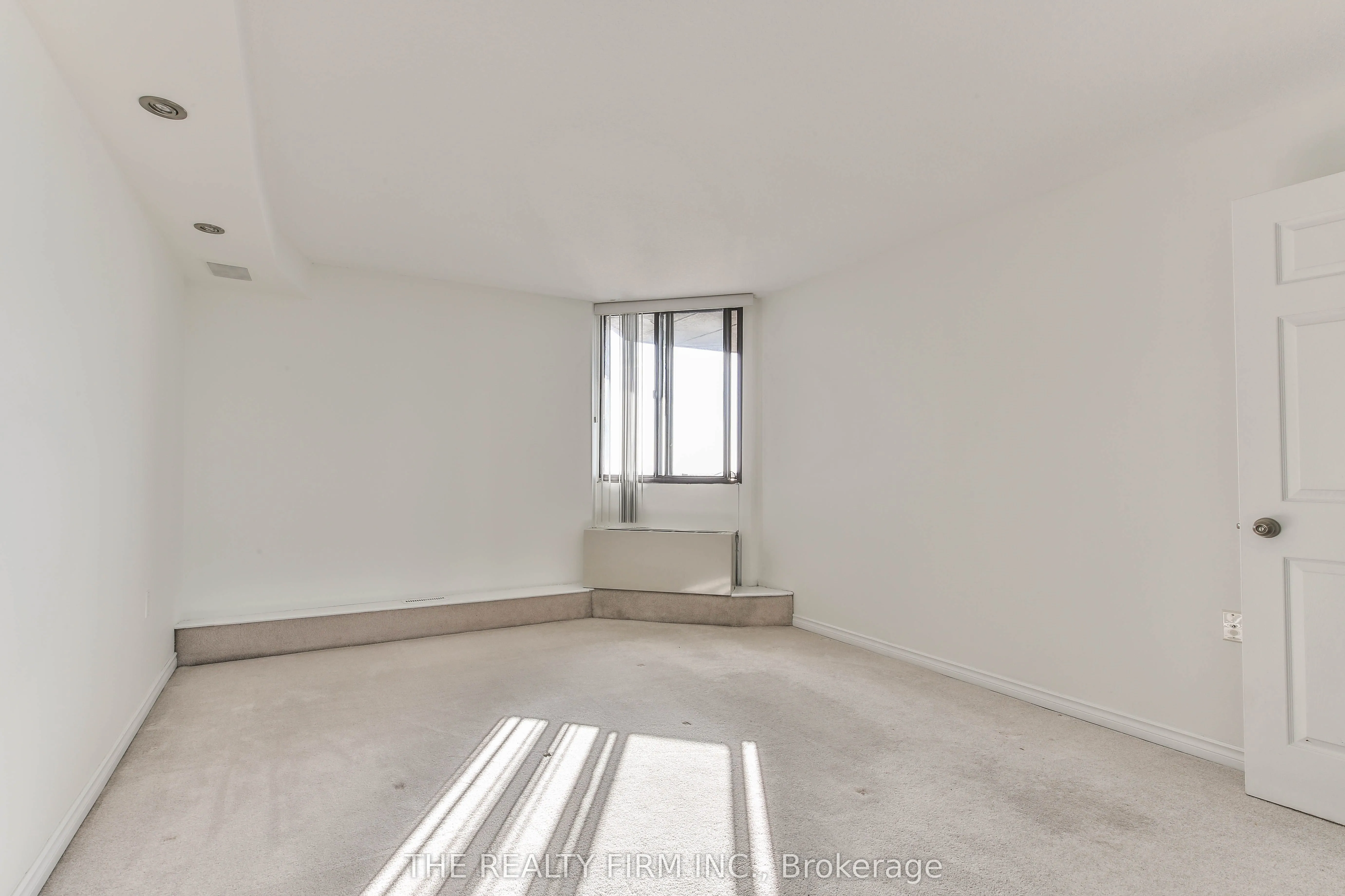 323 Colborne Street, #2605