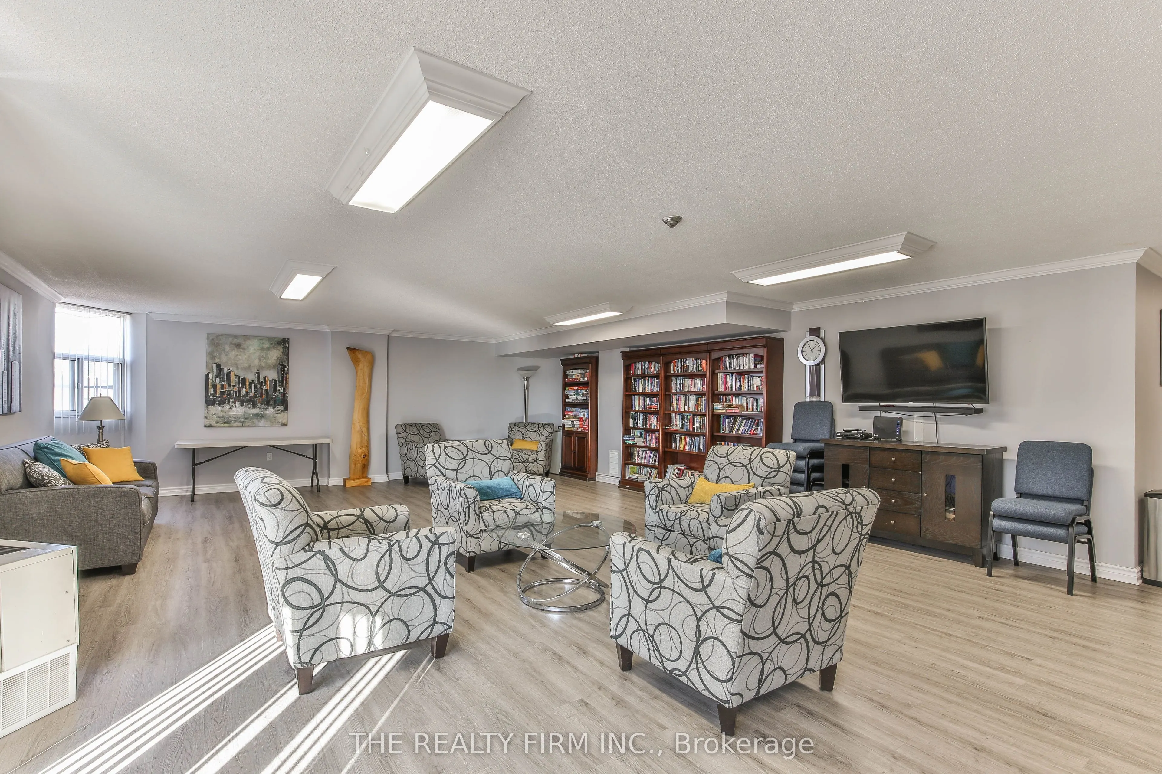 323 Colborne Street, #2605