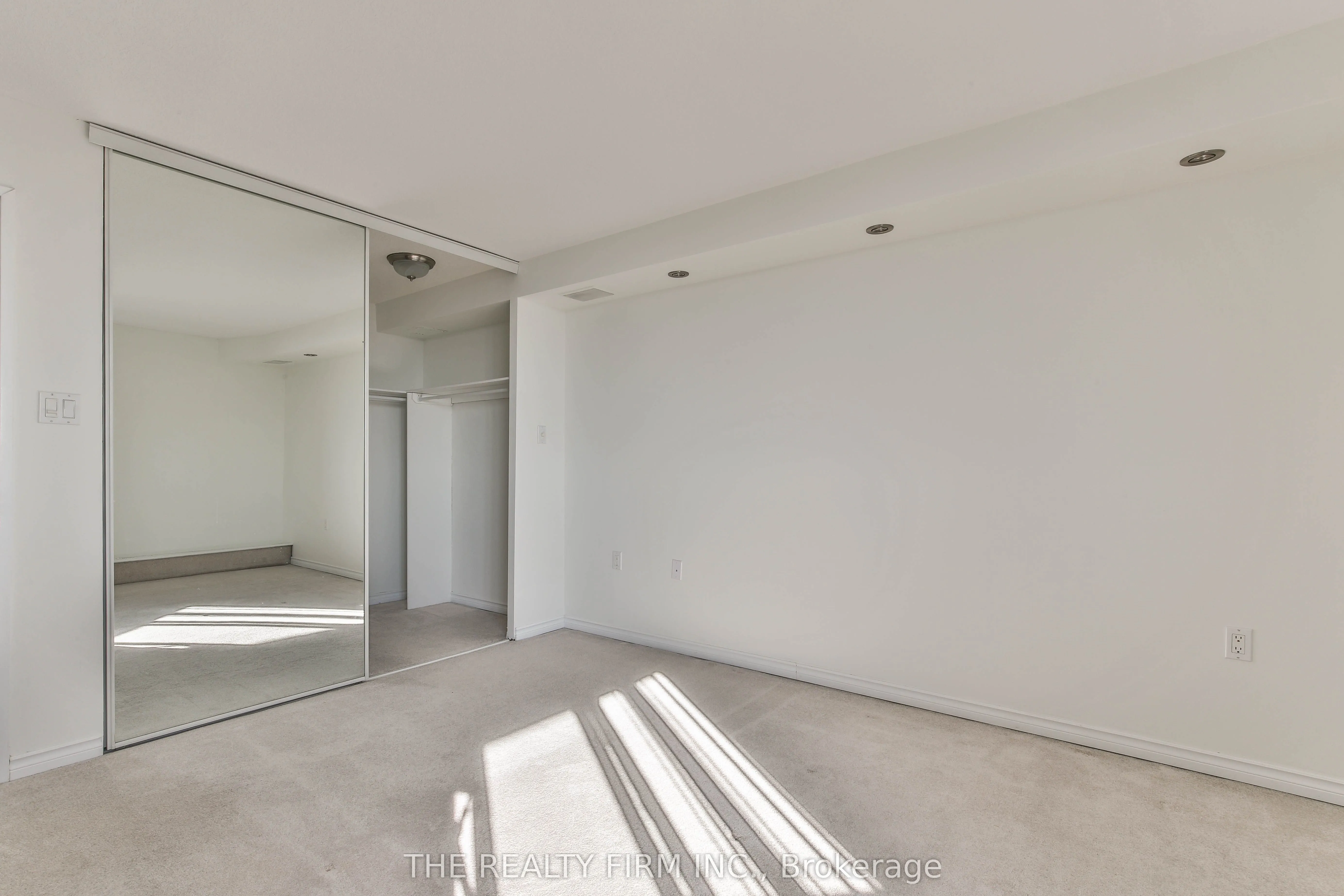 323 Colborne Street, #2605