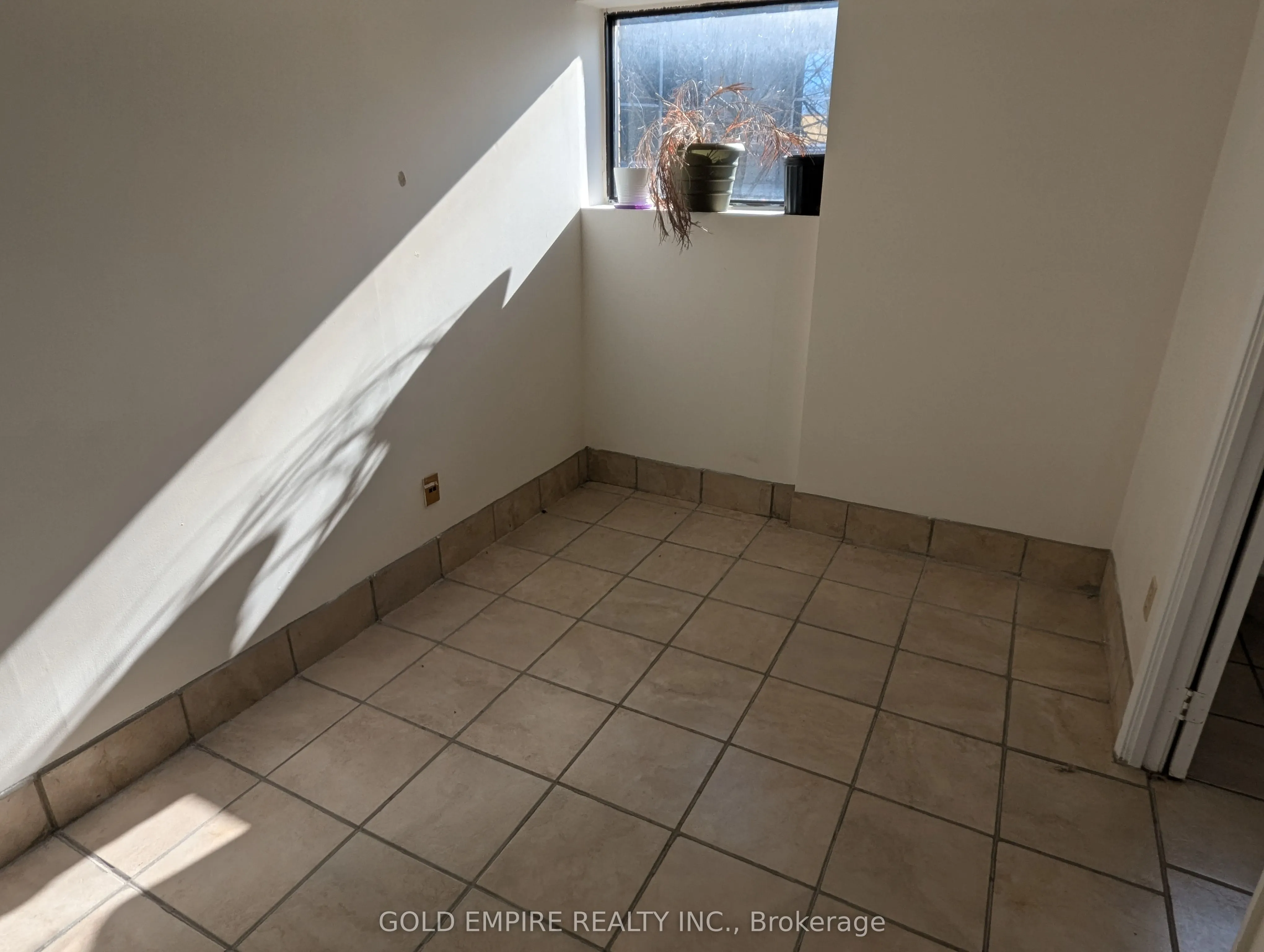 41 Mondamin Street, ##8