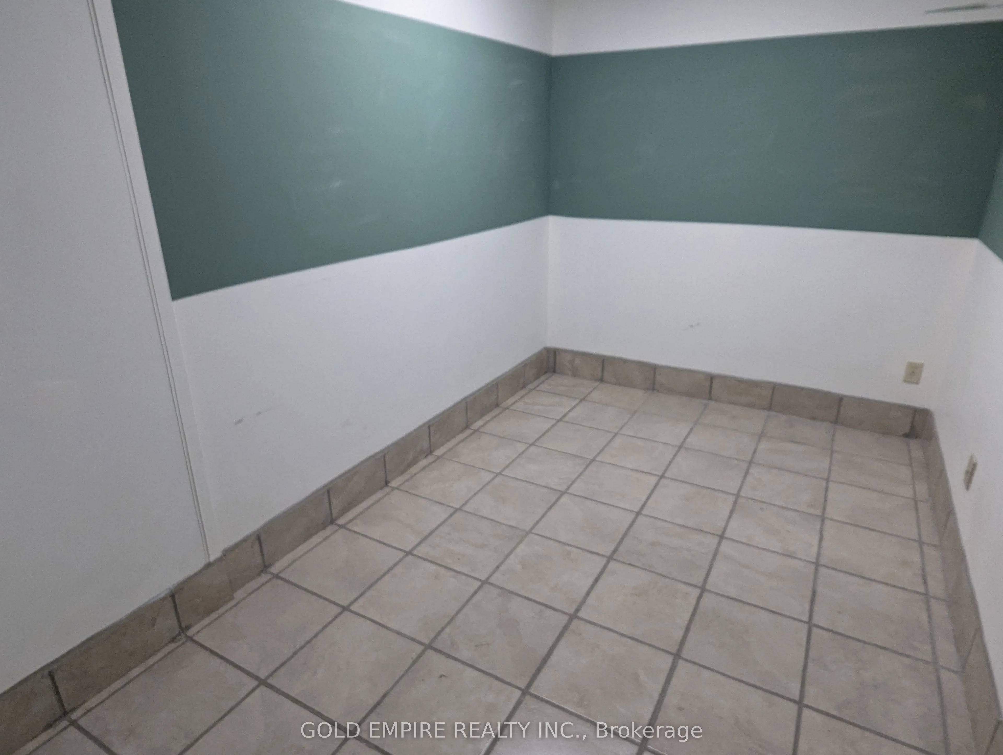 41 Mondamin Street, ##8