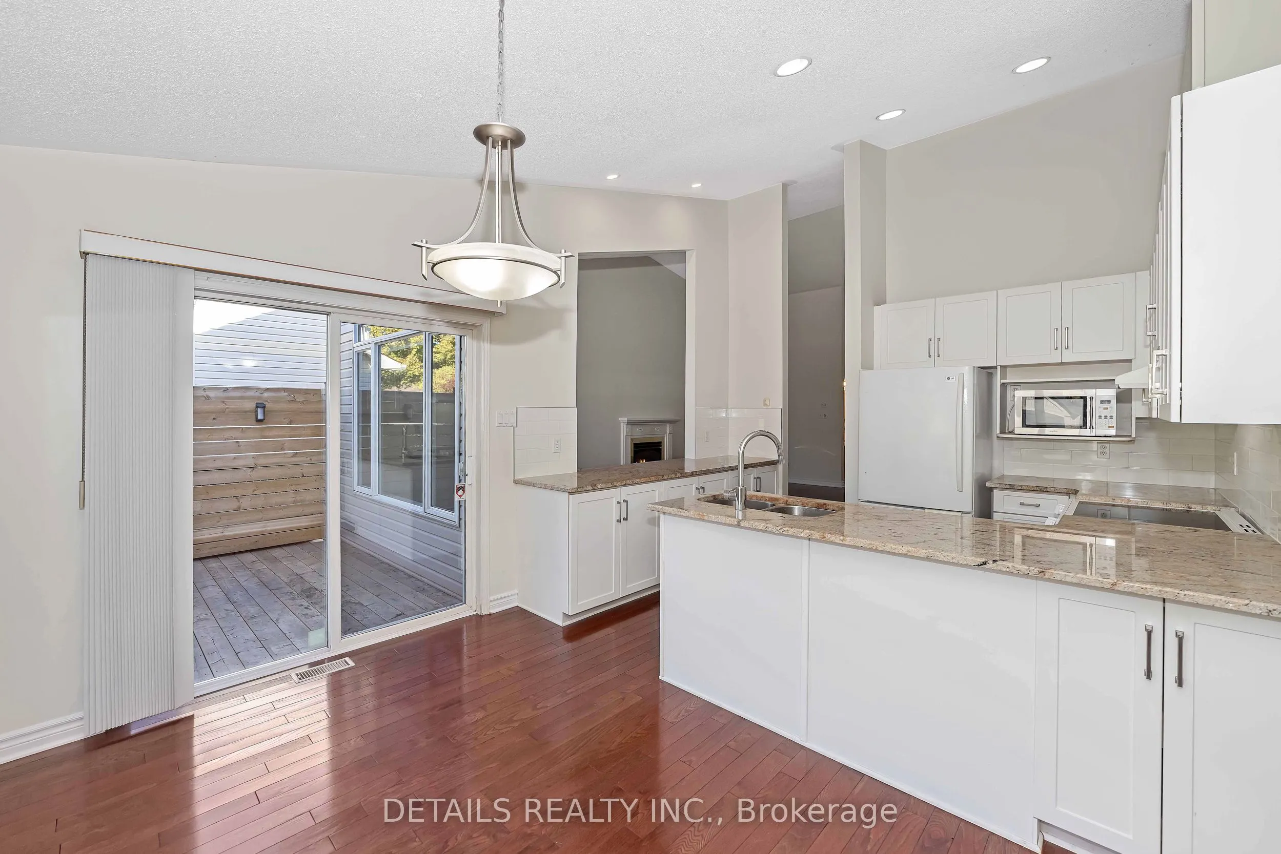 6121 Bristlecone Way