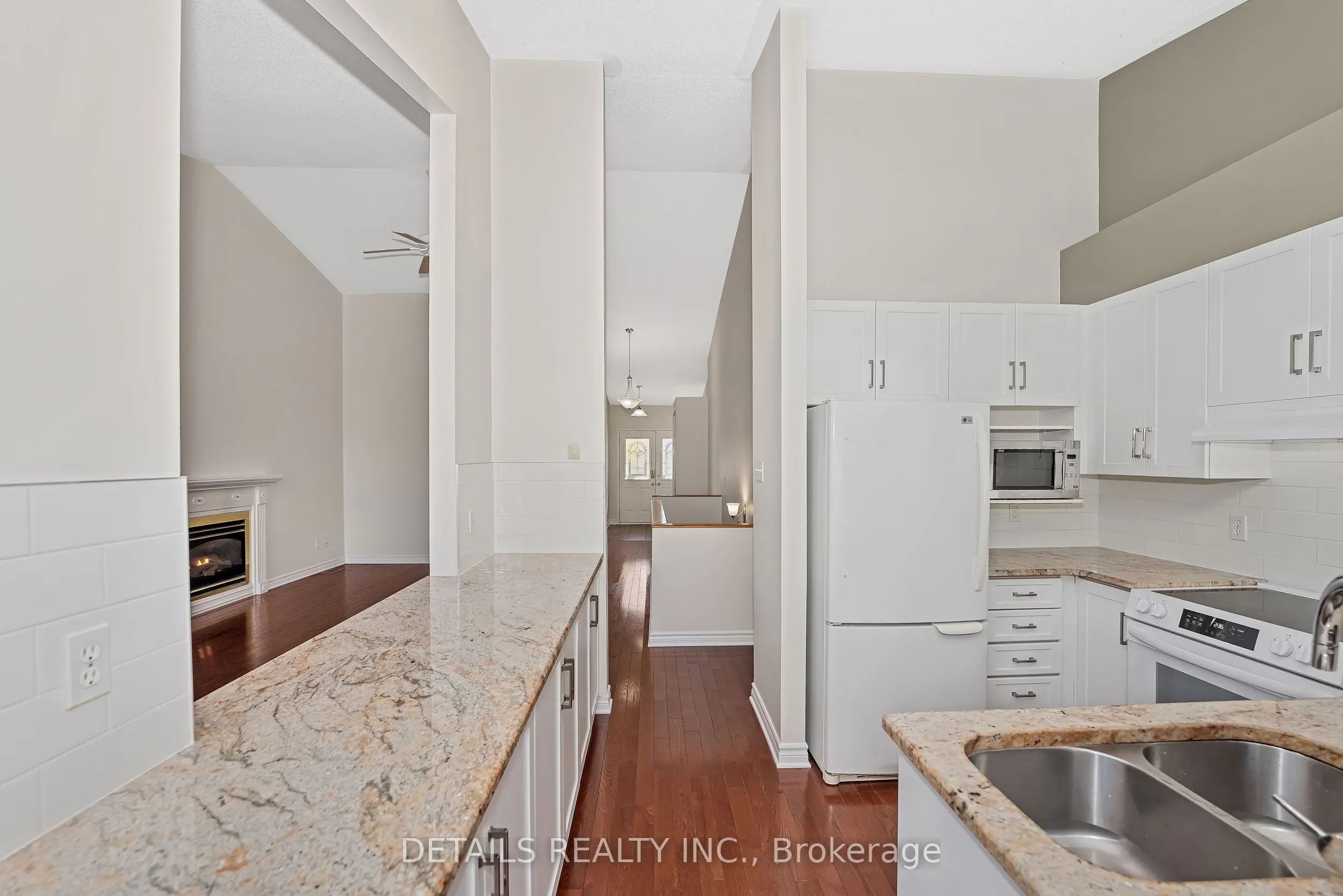 6121 Bristlecone Way