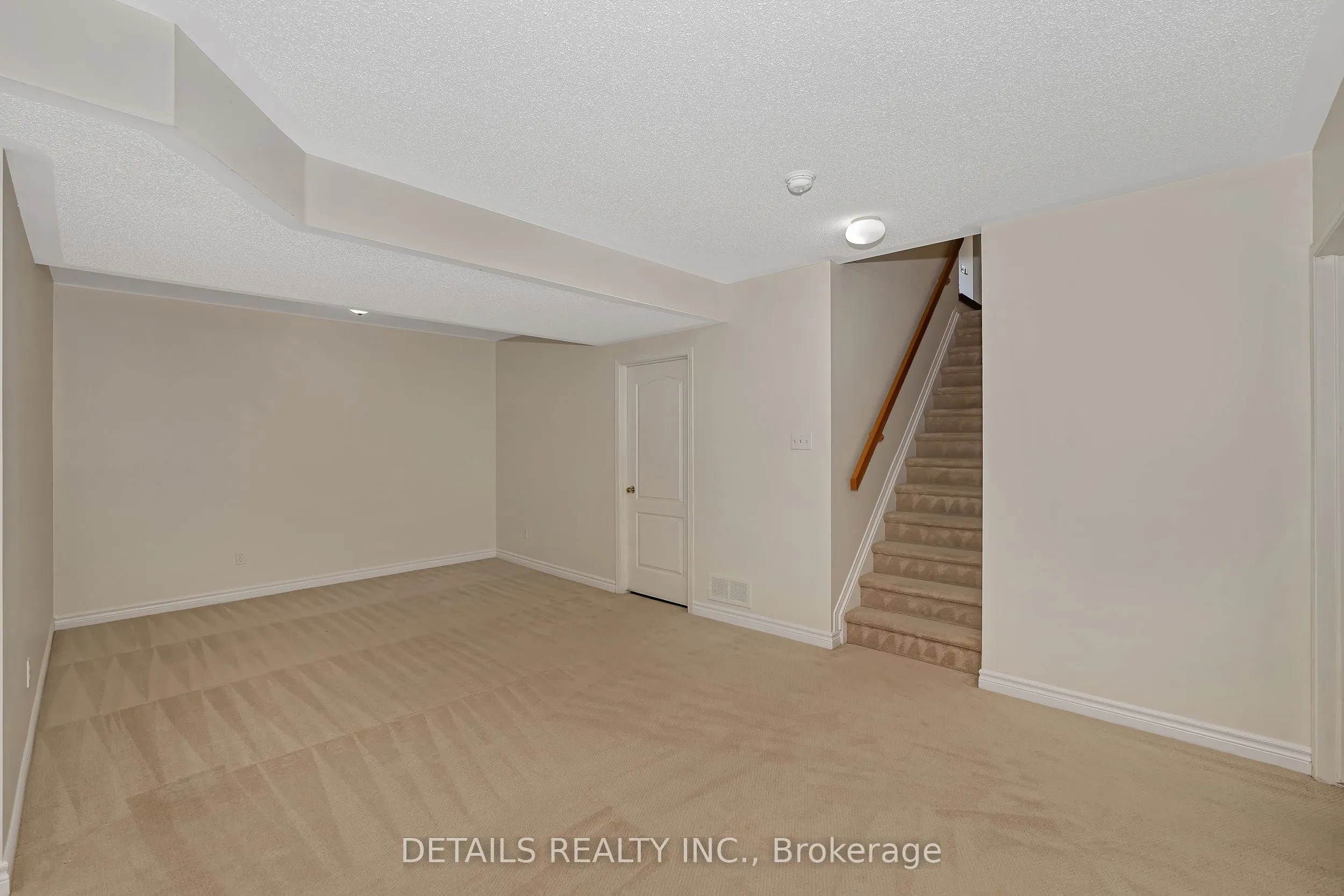 6121 Bristlecone Way