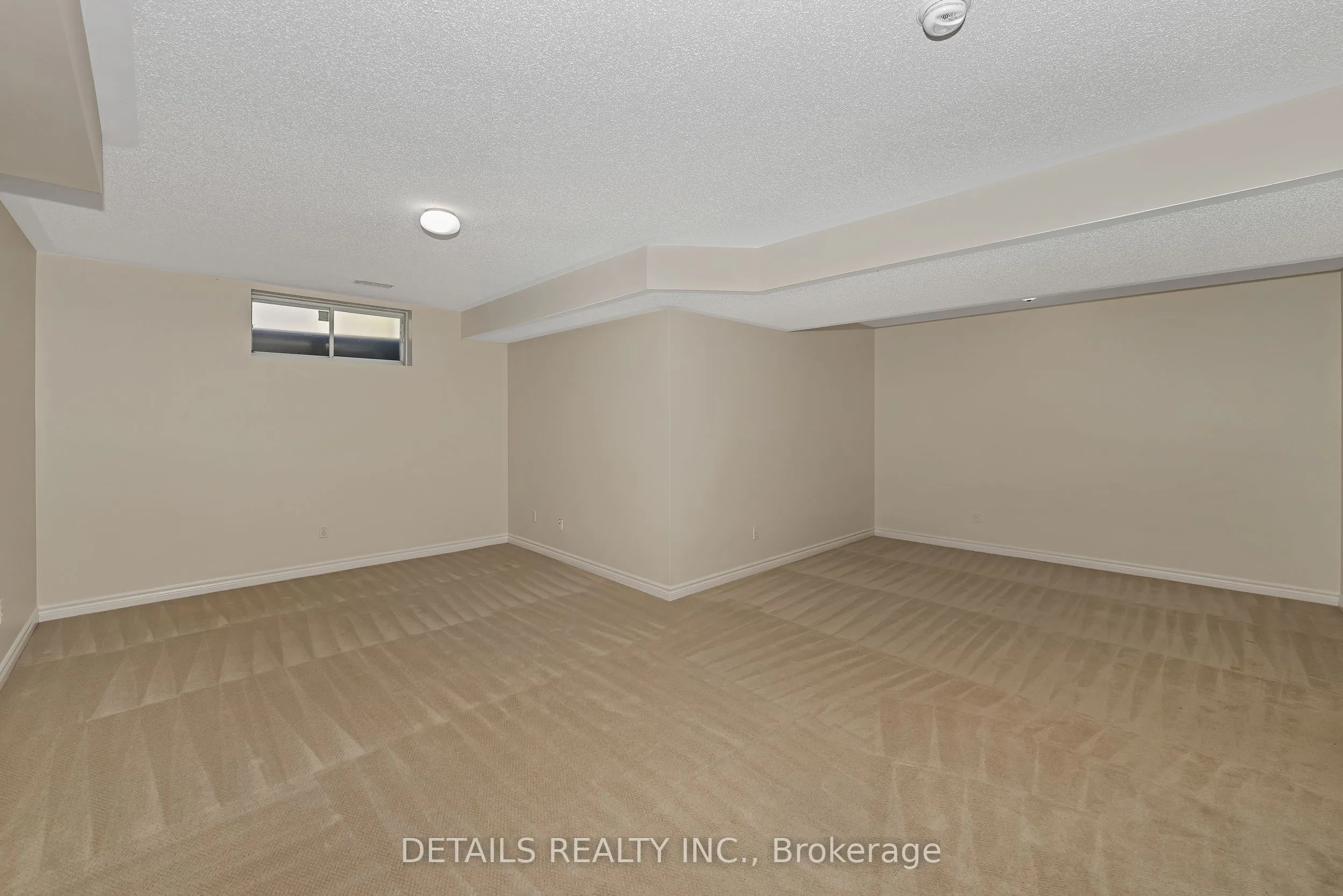 6121 Bristlecone Way