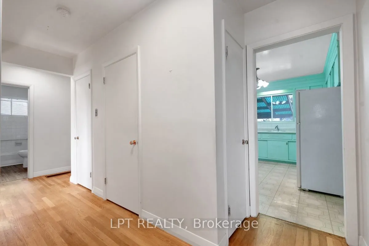 151 Oakridge Boulevard