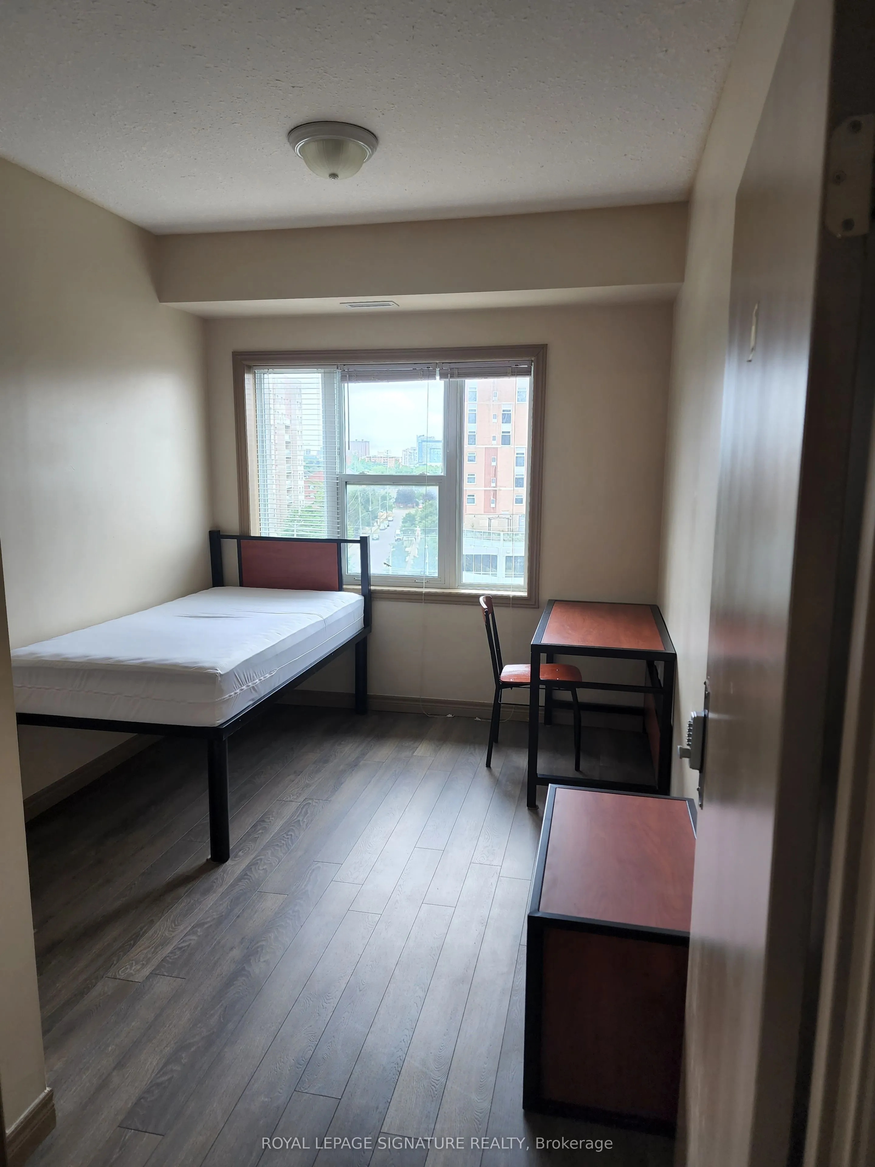 251 Lester Street, #202