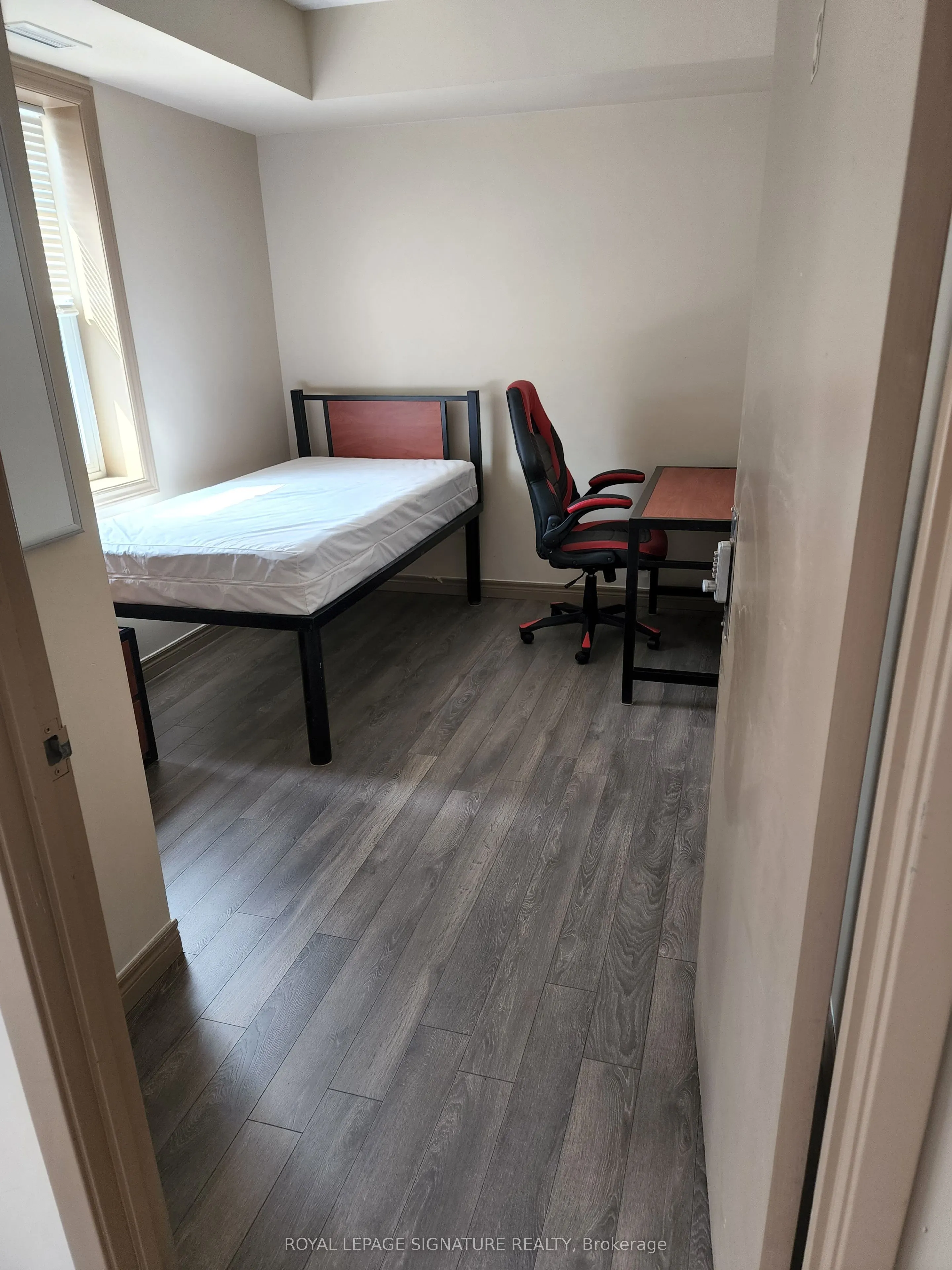 251 Lester Street, #202