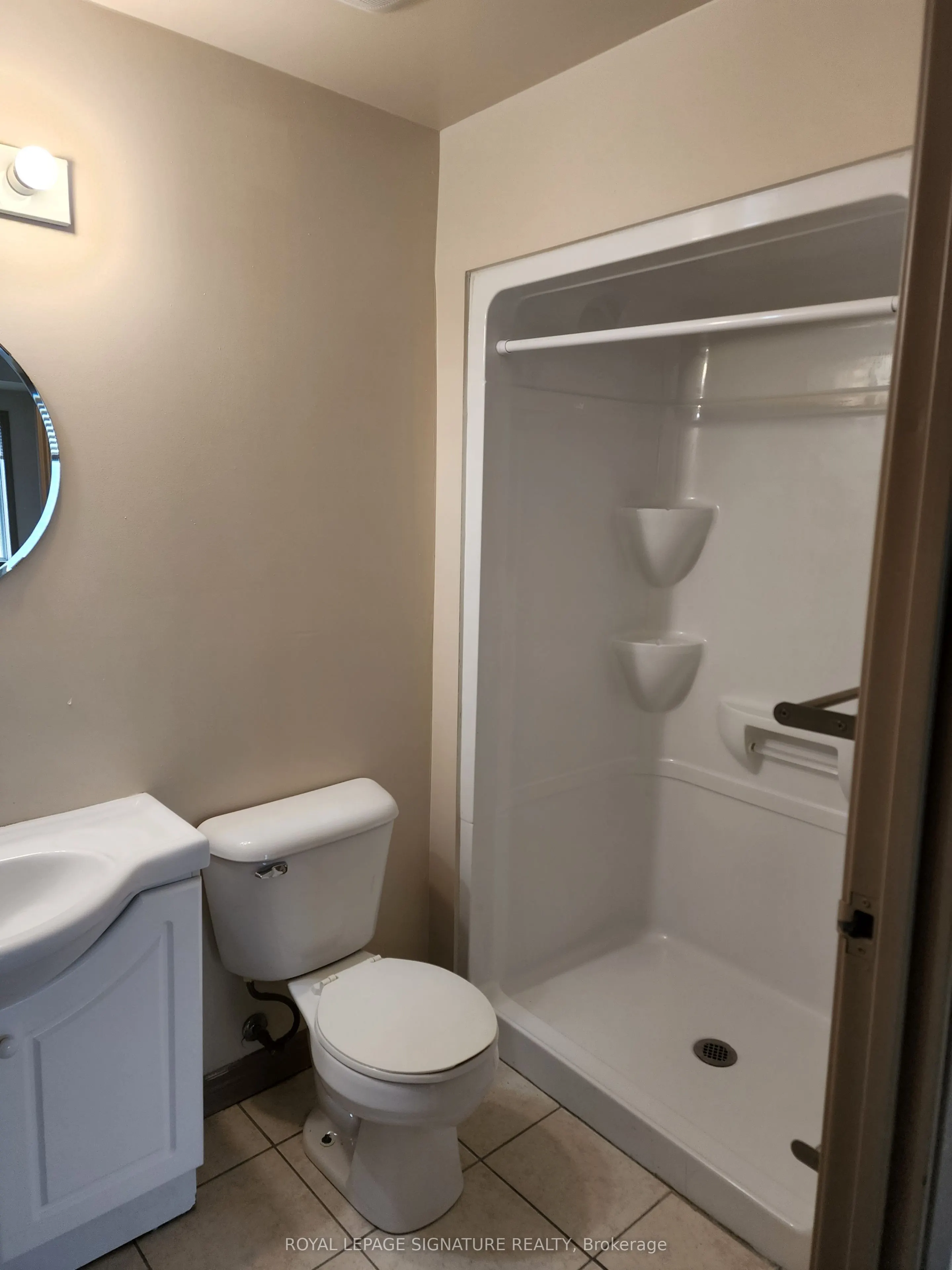 251 Lester Street, #605