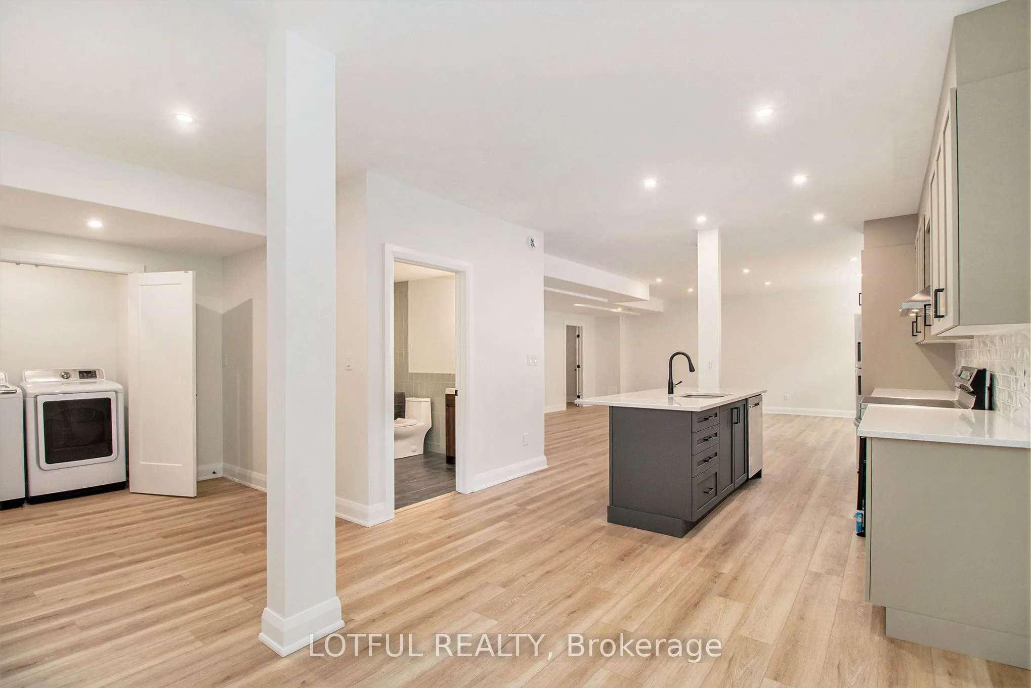 411 Leighton Terrace, #B