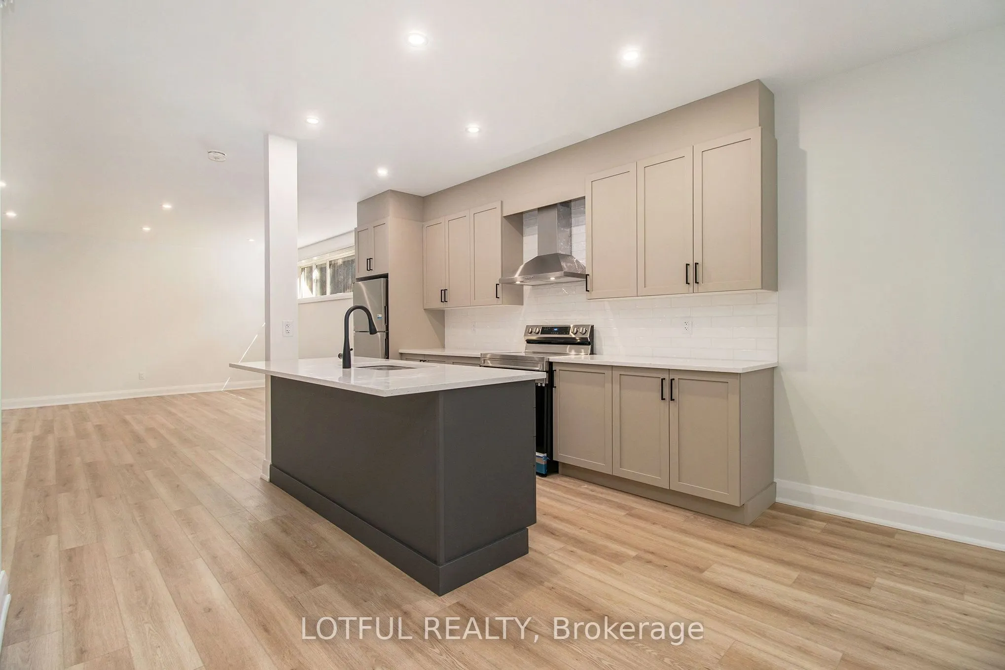 411 Leighton Terrace, #B