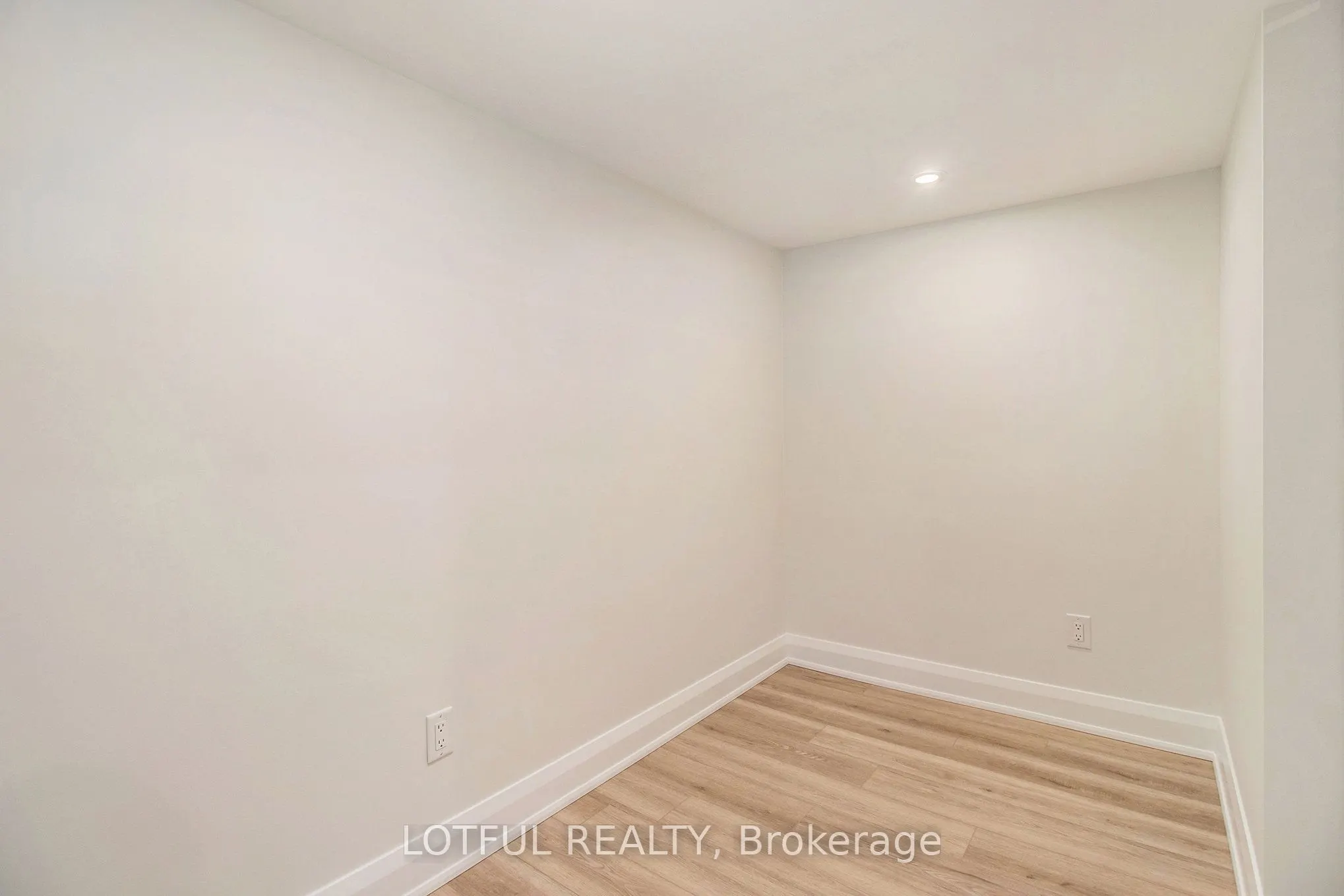 411 Leighton Terrace, #B