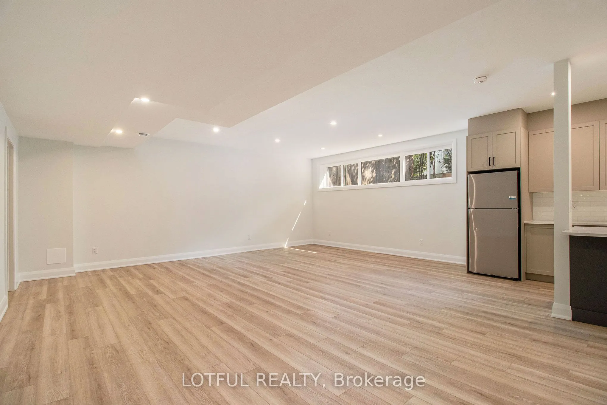 411 Leighton Terrace, #B