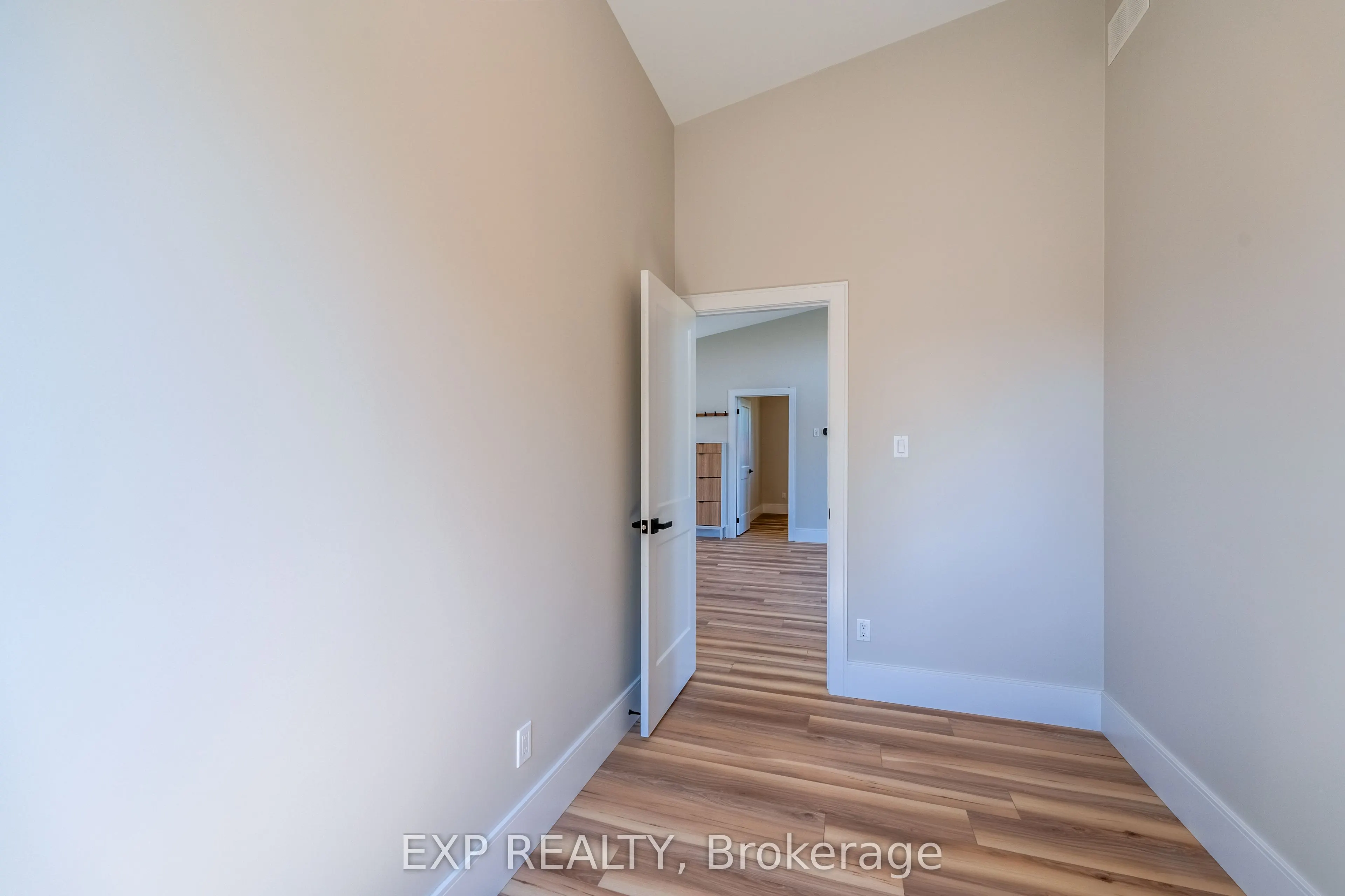 44 Kingsway Crescent, #Unit C