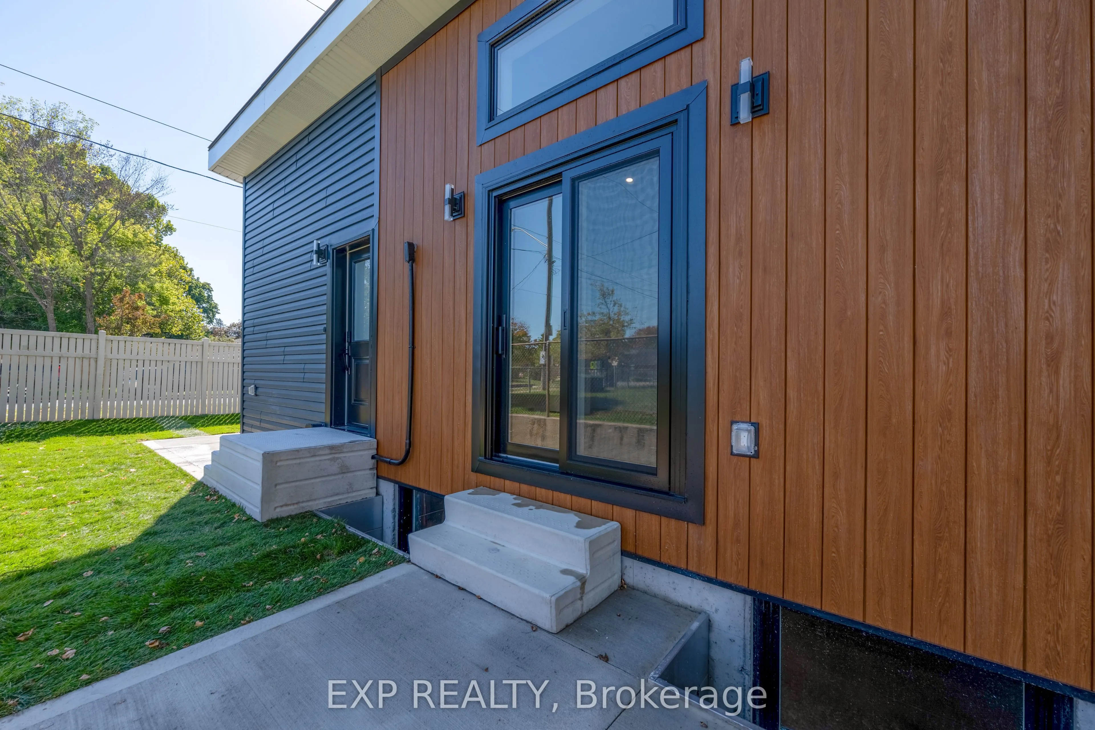 44 Kingsway Crescent, #Unit C