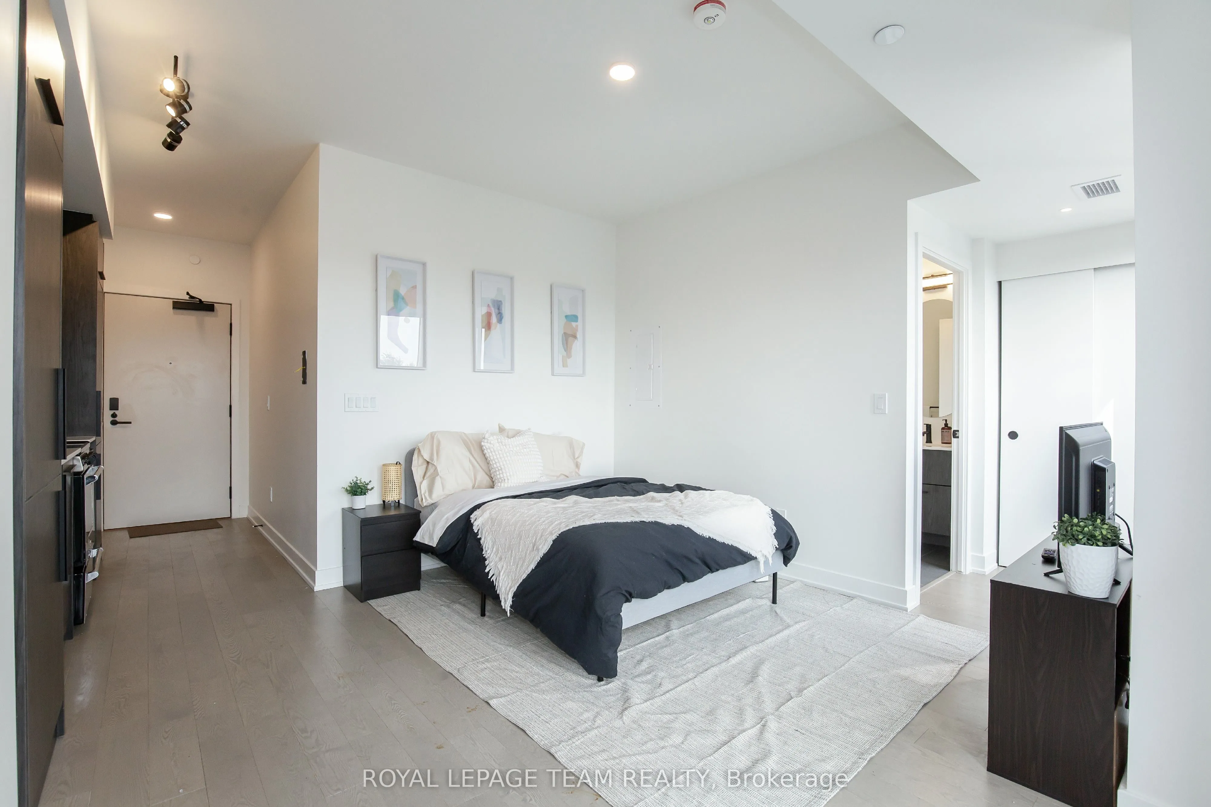 560 Rideau Street, #501