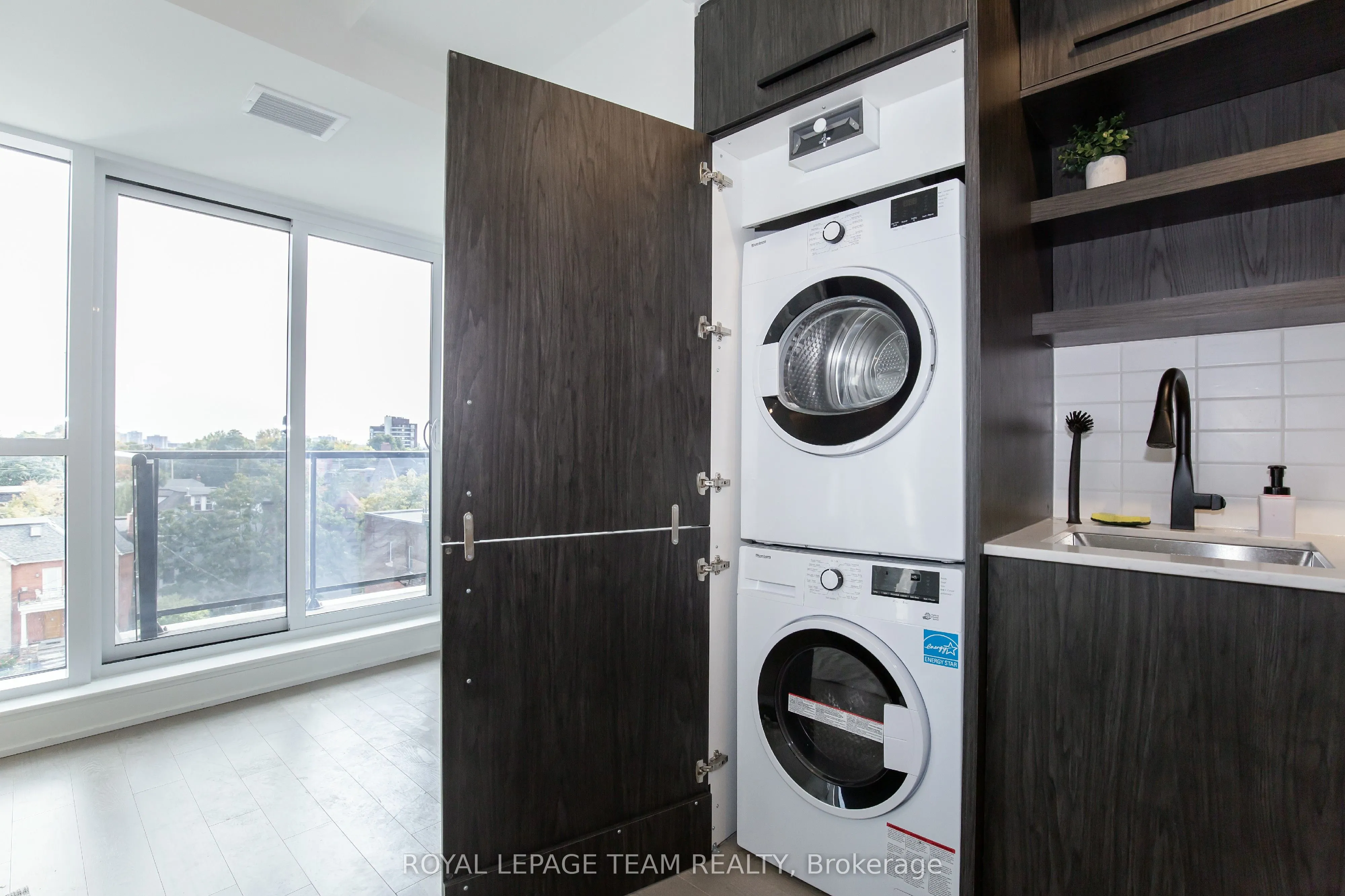 560 Rideau Street, #501