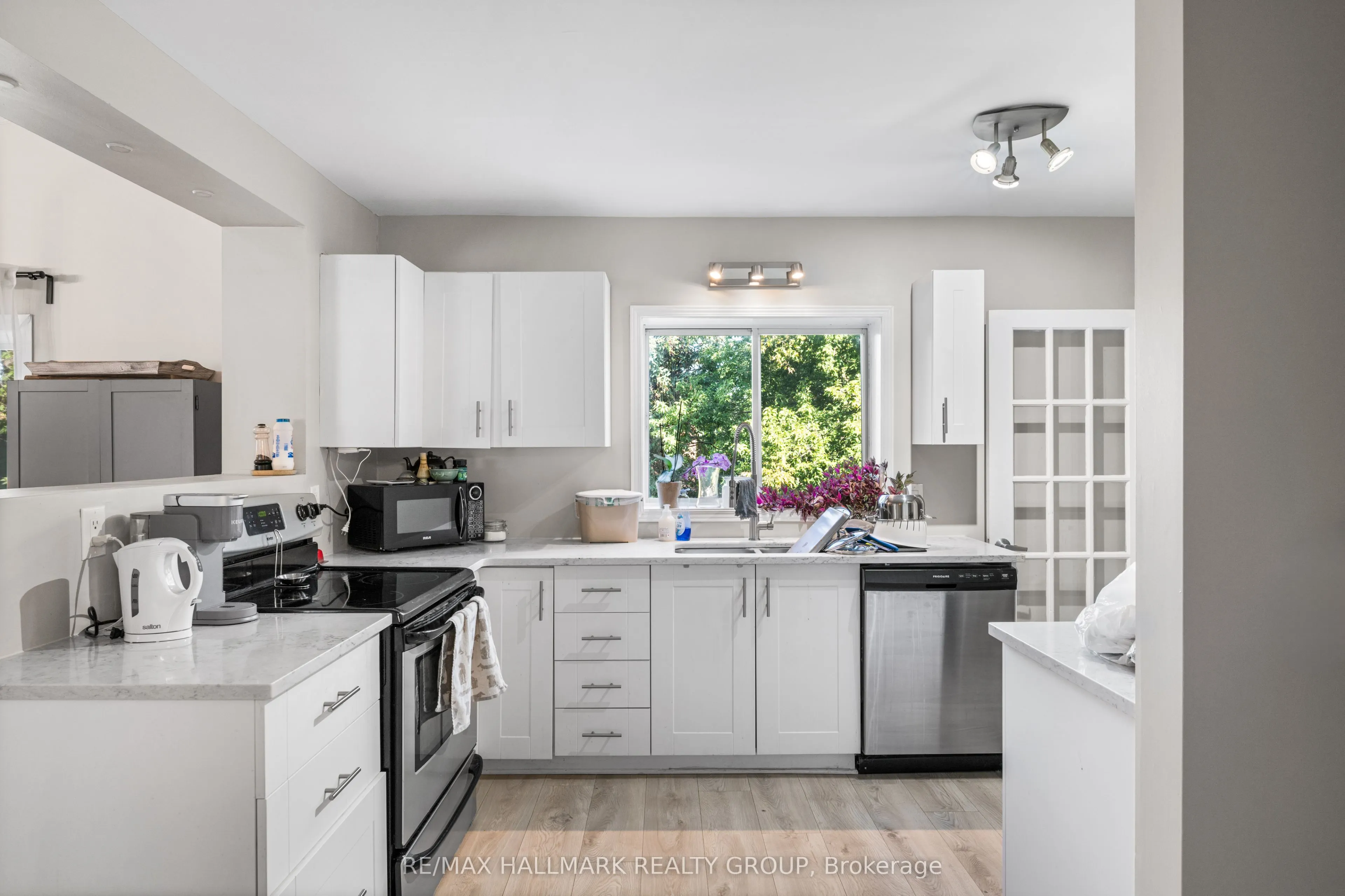 1305 DORCHESTER Avenue