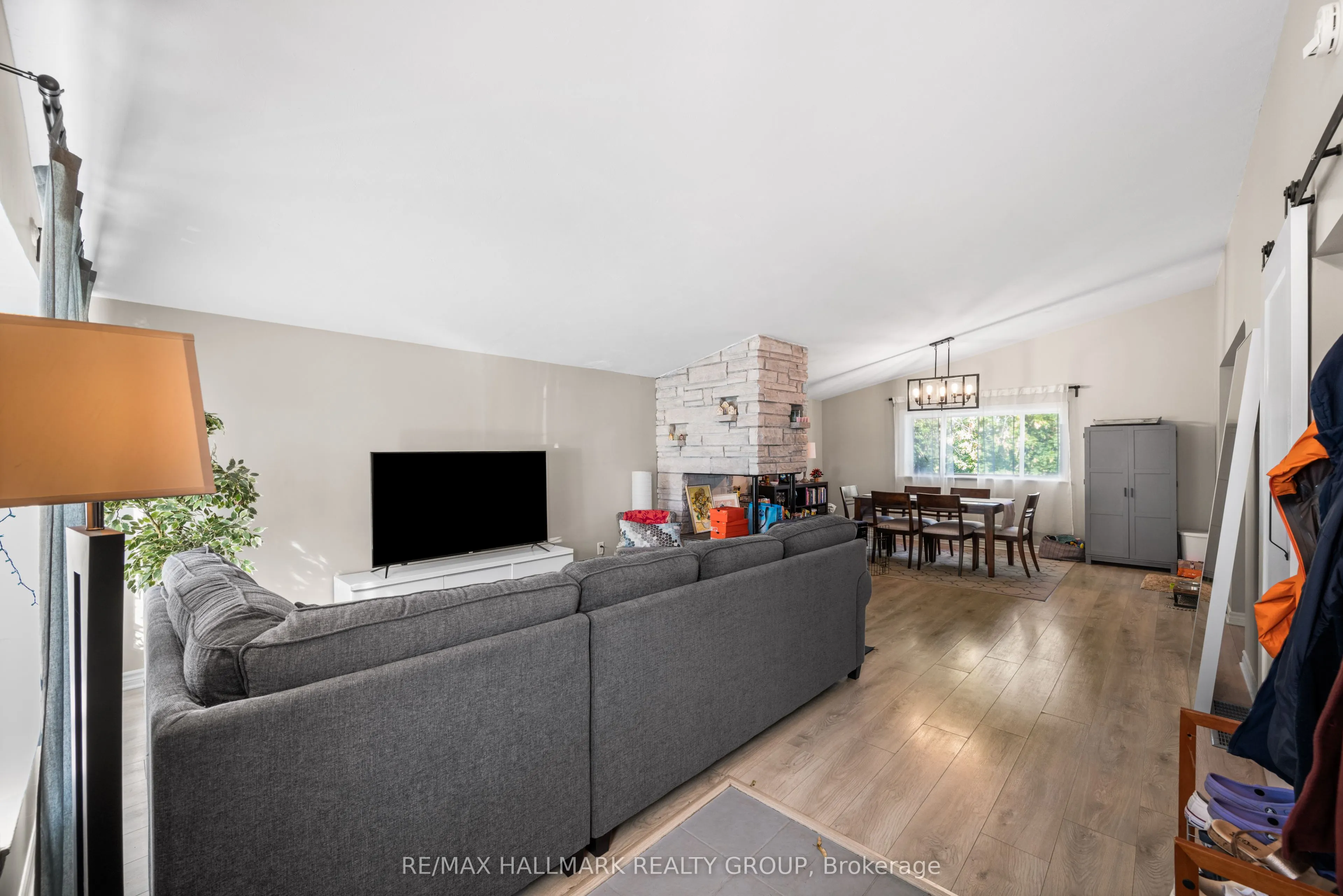 1305 DORCHESTER Avenue