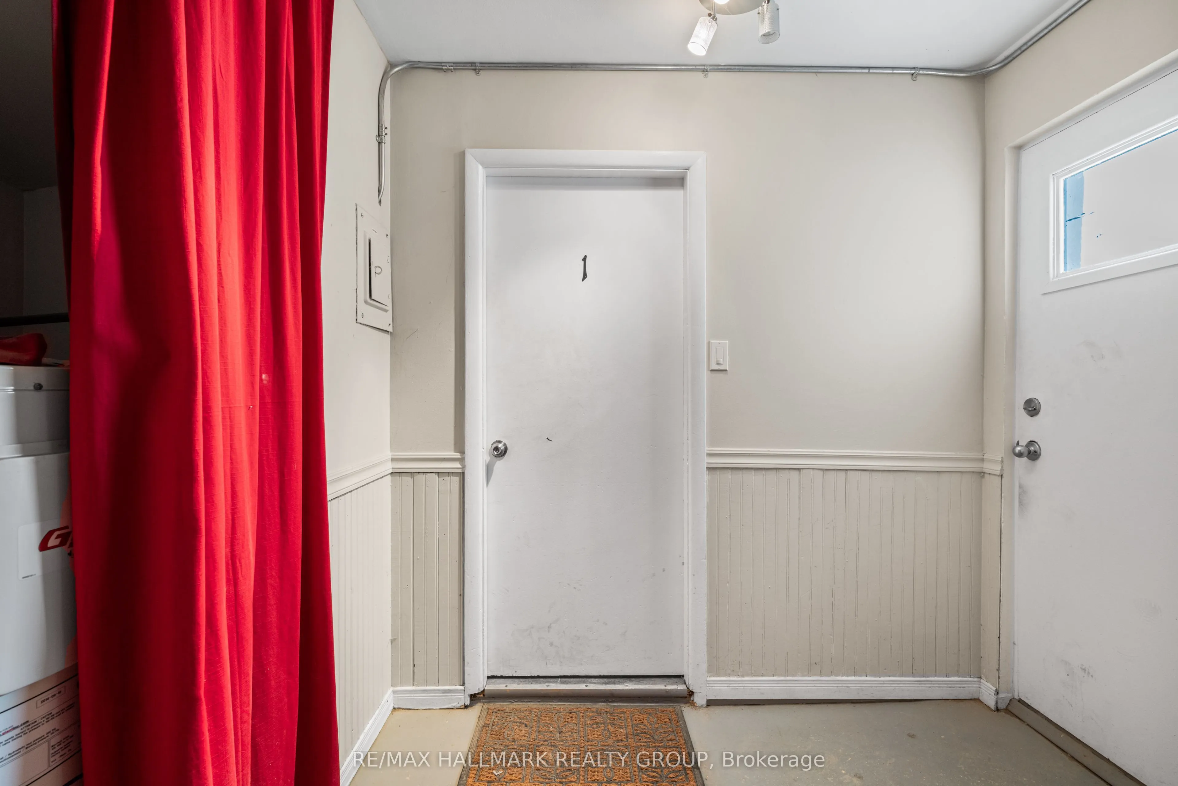 1305 DORCHESTER Avenue