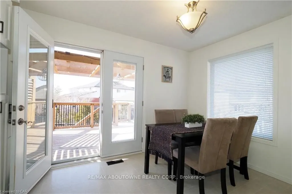 33 Boulder Crescent, #Main