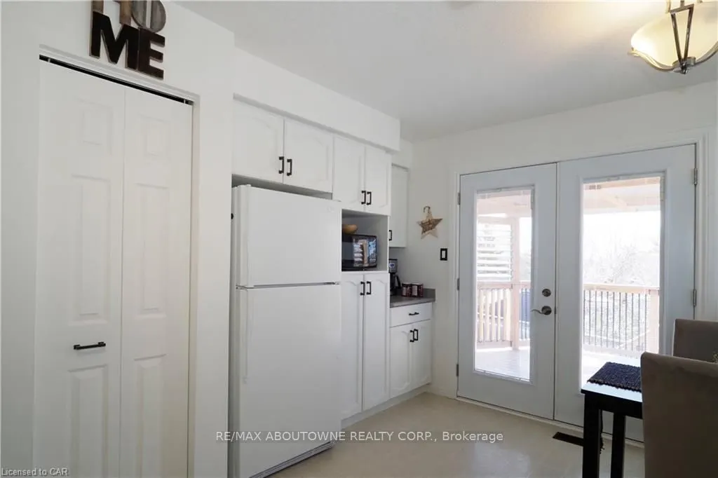 33 Boulder Crescent, #Main