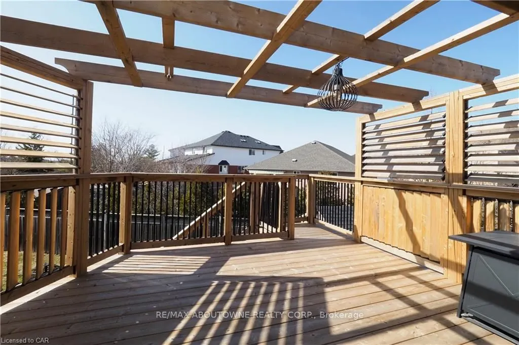 33 Boulder Crescent, #Main