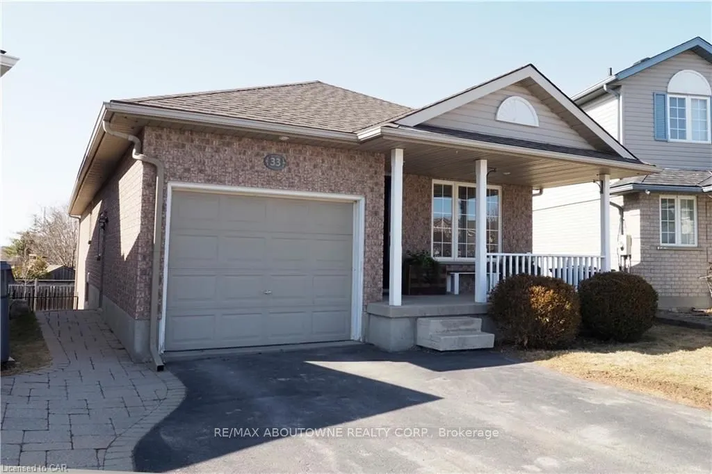 33 Boulder Crescent, #Main