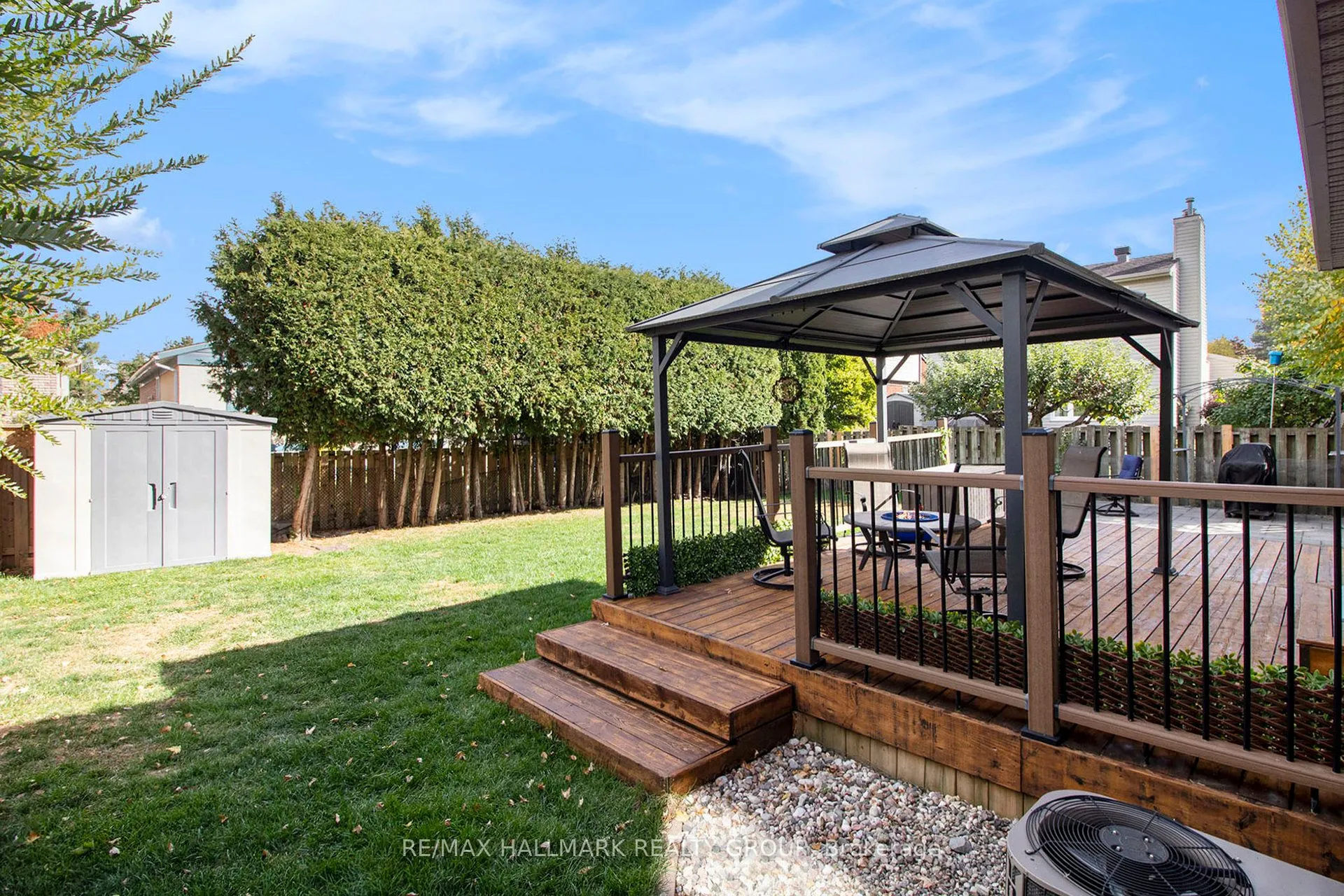 1118 CHATEAU Crescent
