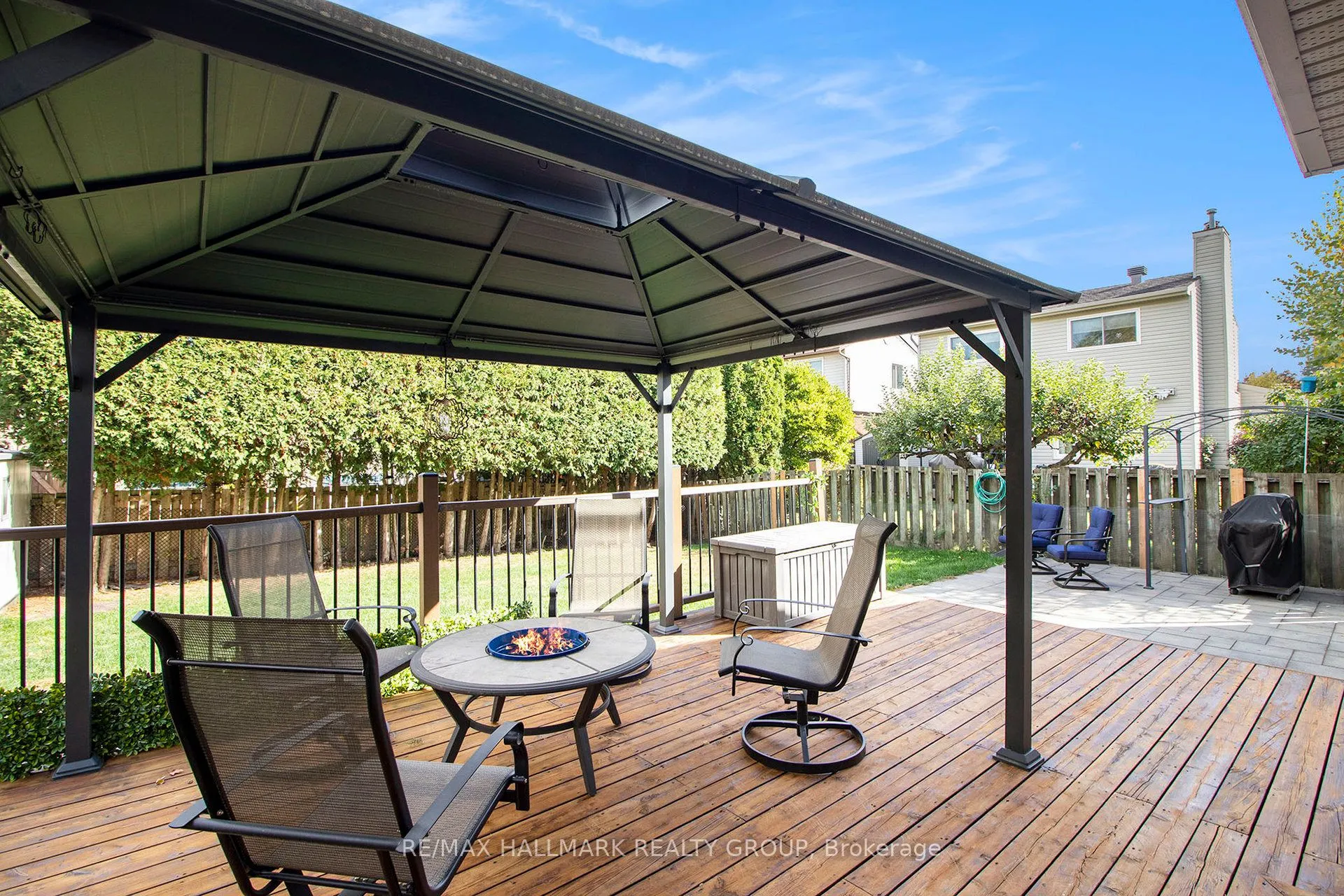 1118 CHATEAU Crescent